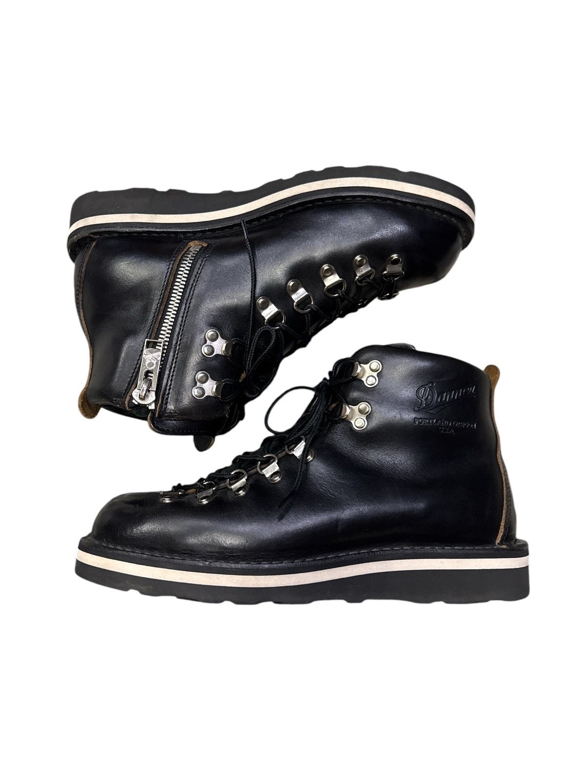 Danner × Mastermind Japan DANNER X MASTERMIND JAPAN MOUNTAIN TREAD LEATHER BOOTS Size US 8 / EU 41 - 4 Thumbnail