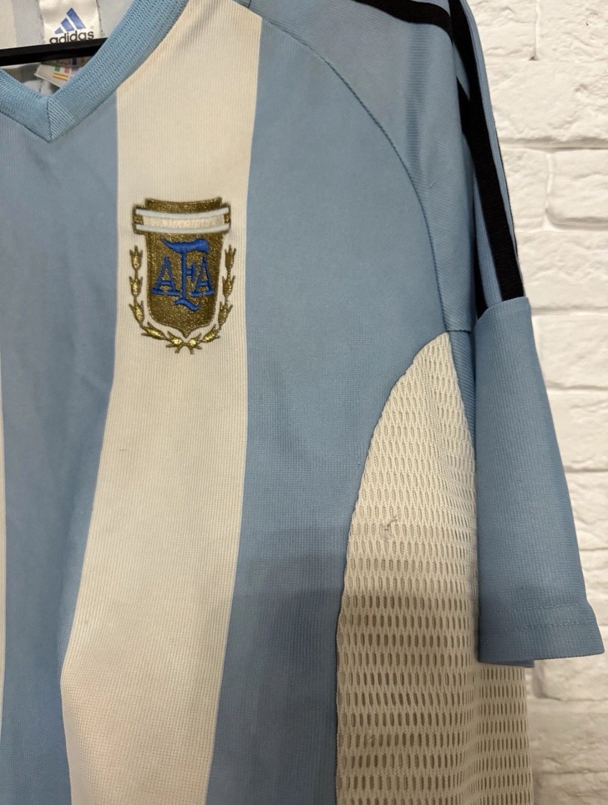 Adidas Vintage Adidas Argentina 20/04 Jersey Home Football Shirt Size US L / EU 52-54 / 3 - 4 Thumbnail