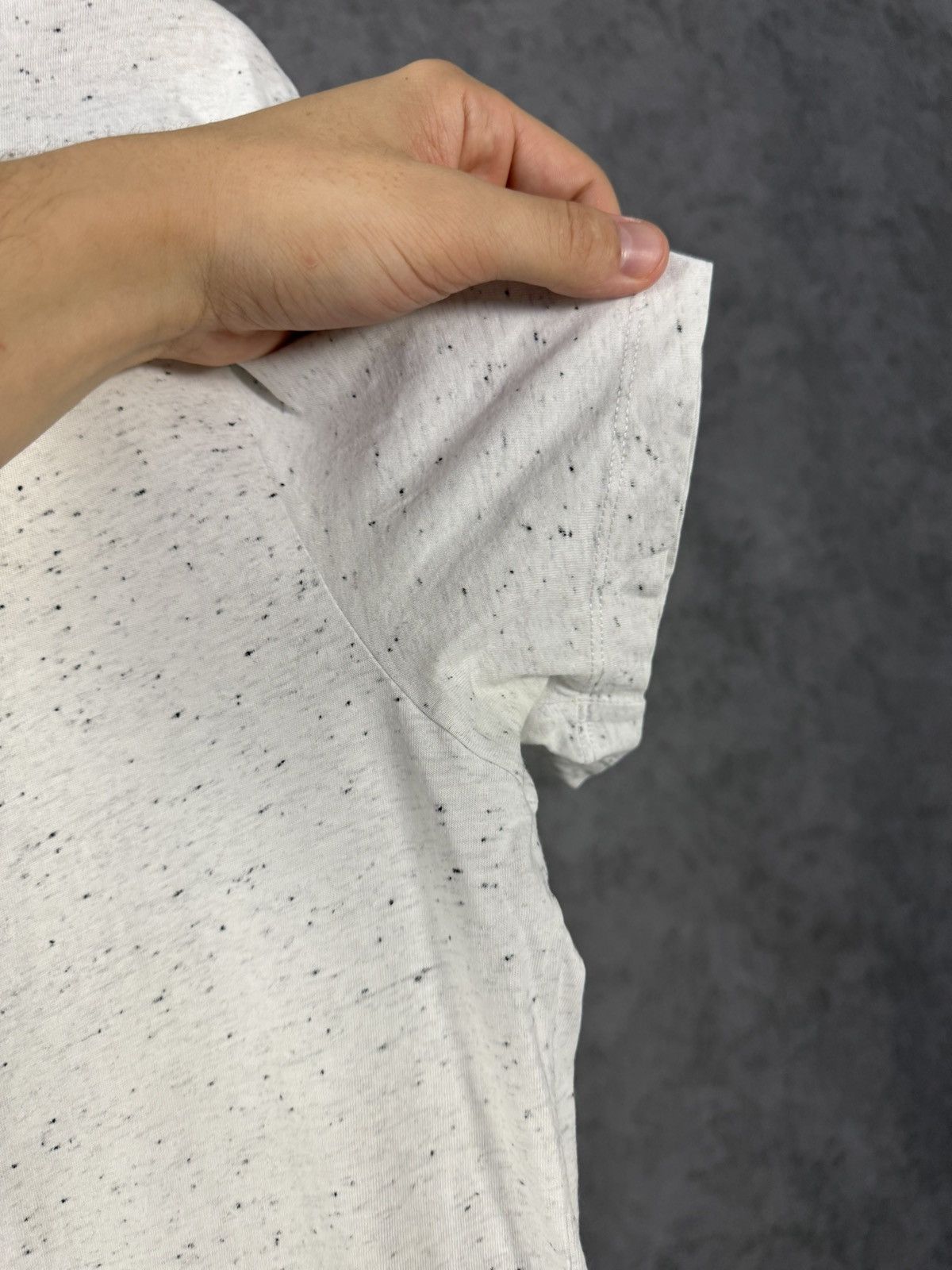 Cos COS designer tee Size US M / EU 48-50 / 2 - 7 Thumbnail