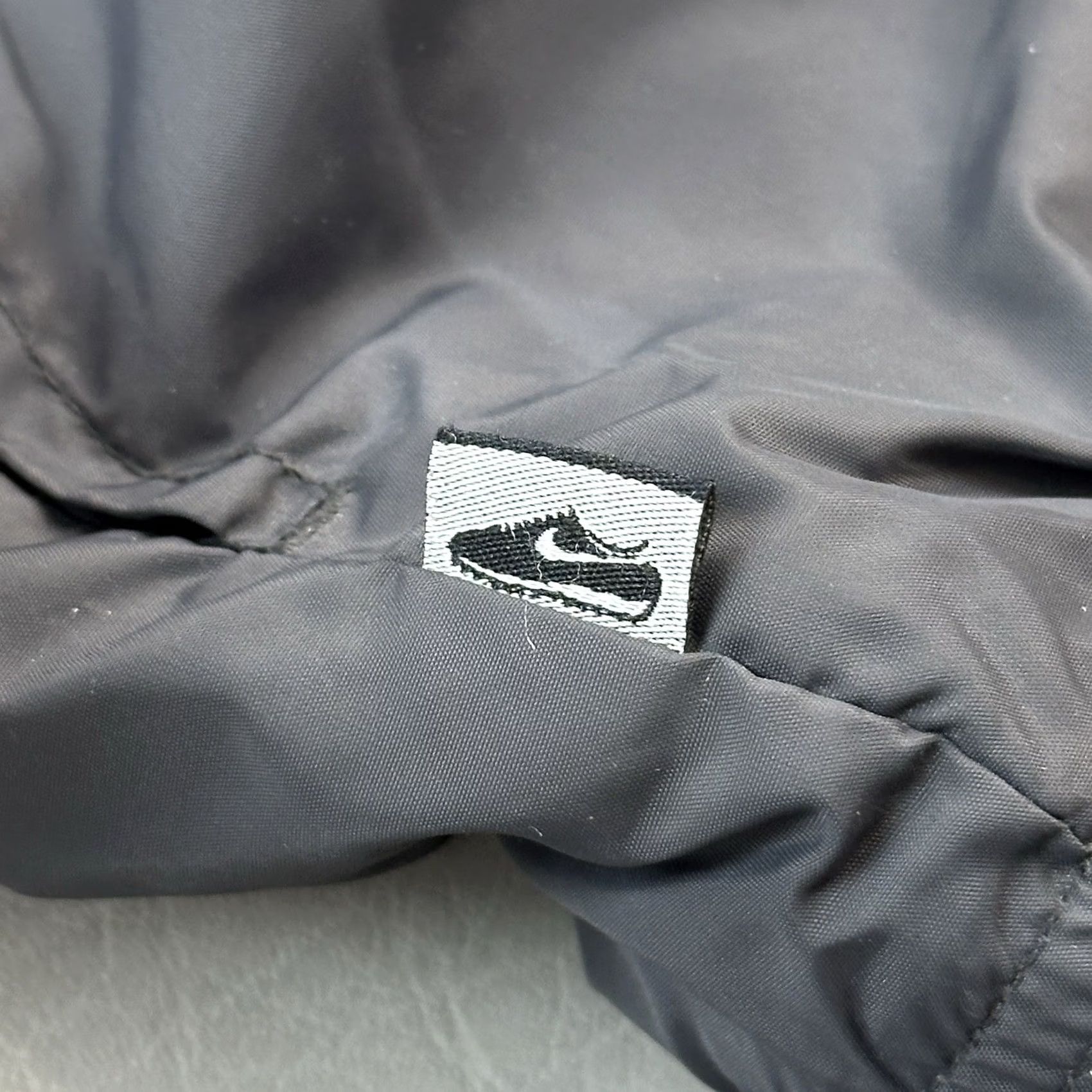 Nike Vintage Nike Jacket Mens Large Red Gray Full Zip Fleece Lined Windbreaker Y2K Size US L / EU 52-54 / 3 - 4 Thumbnail