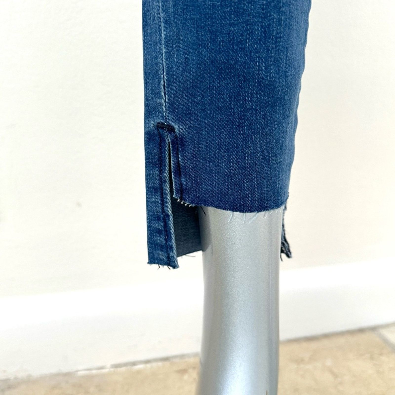 Good American NWT! Good American Blue Jeans, Size 2/26 Size 26" / US 2 / IT 38 - 8 Thumbnail