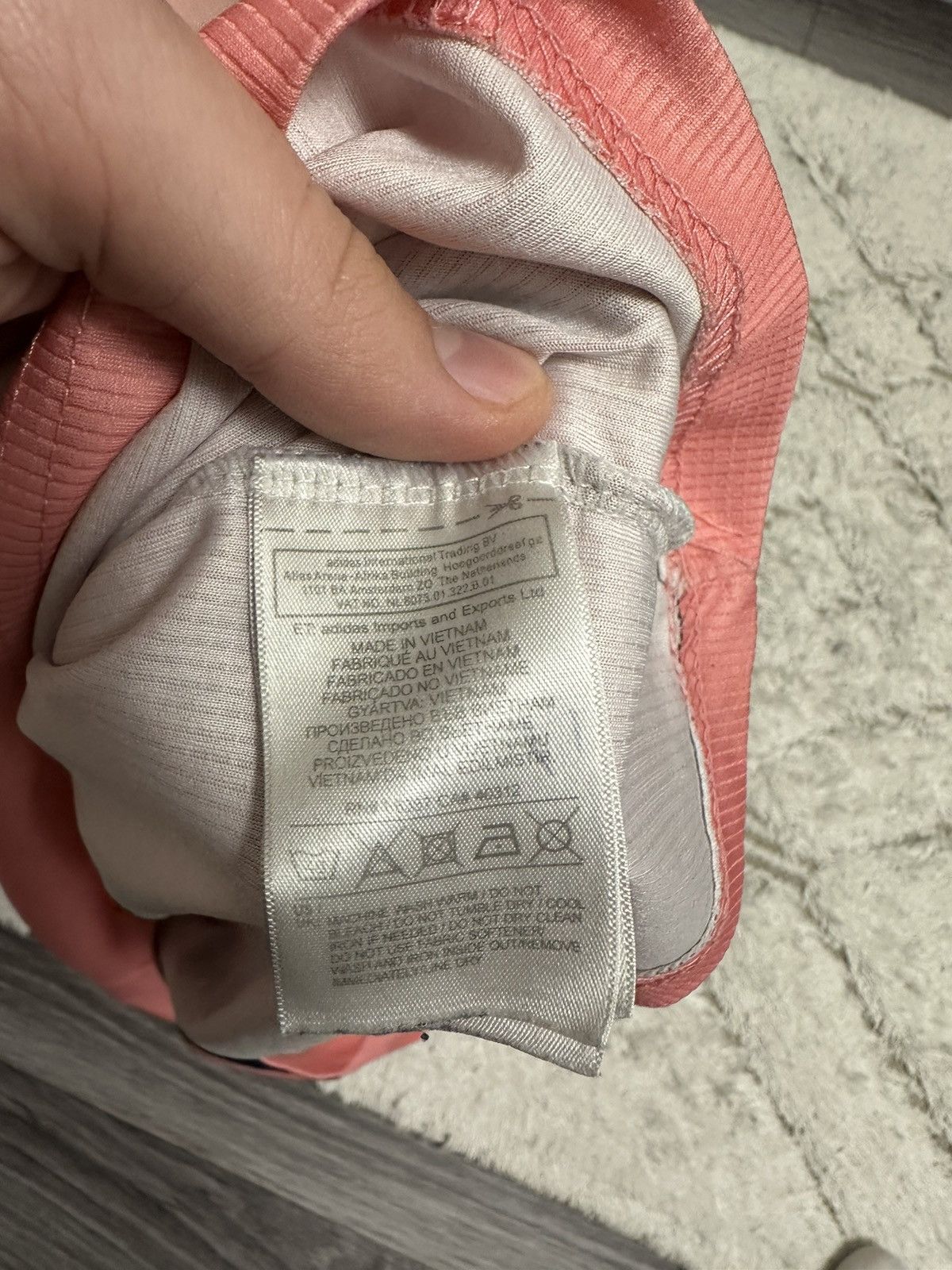 Adidas Adidas Juventus Human Race jersey pink size M hype blockcore Size US S / EU 44-46 / 1 - 7 Thumbnail