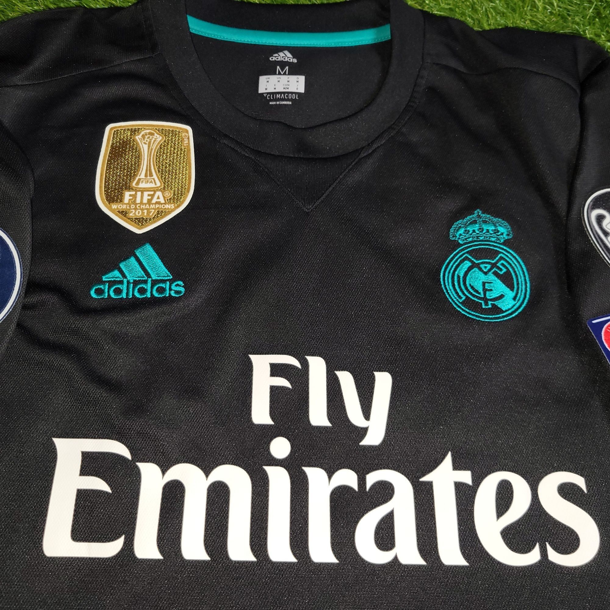 Adidas Ronaldo Real Madrid 2017 2018 UEFA Away Soccer Jersey M Size US M / EU 48-50 / 2 - 3 Thumbnail