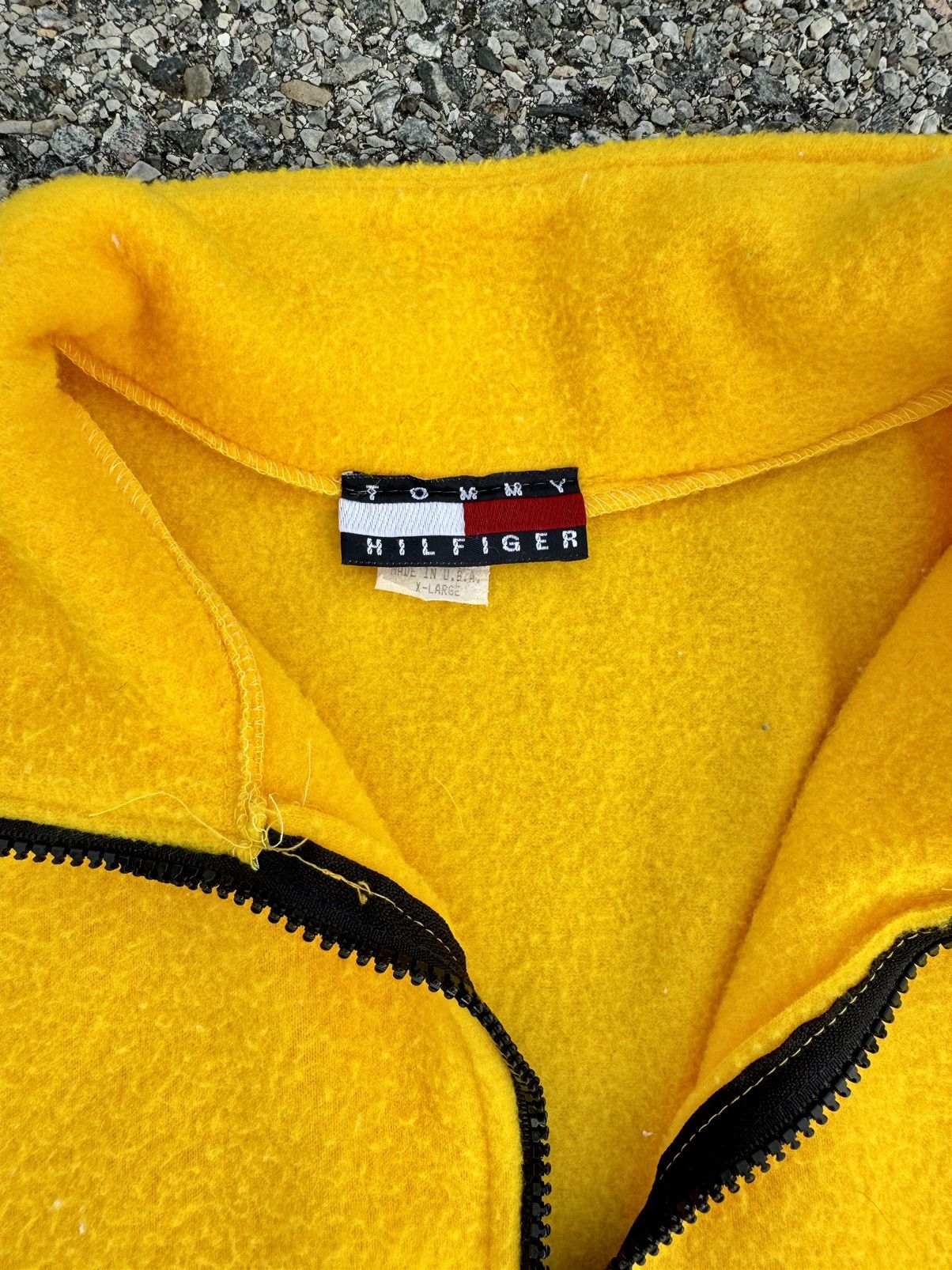 Tommy Hilfiger × Tommy Jeans × Vintage Tommy Hilfiger 90’s Vintage Hip Hop Rap Fleece Sweater Size US XL / EU 56 / 4 - 9 Thumbnail