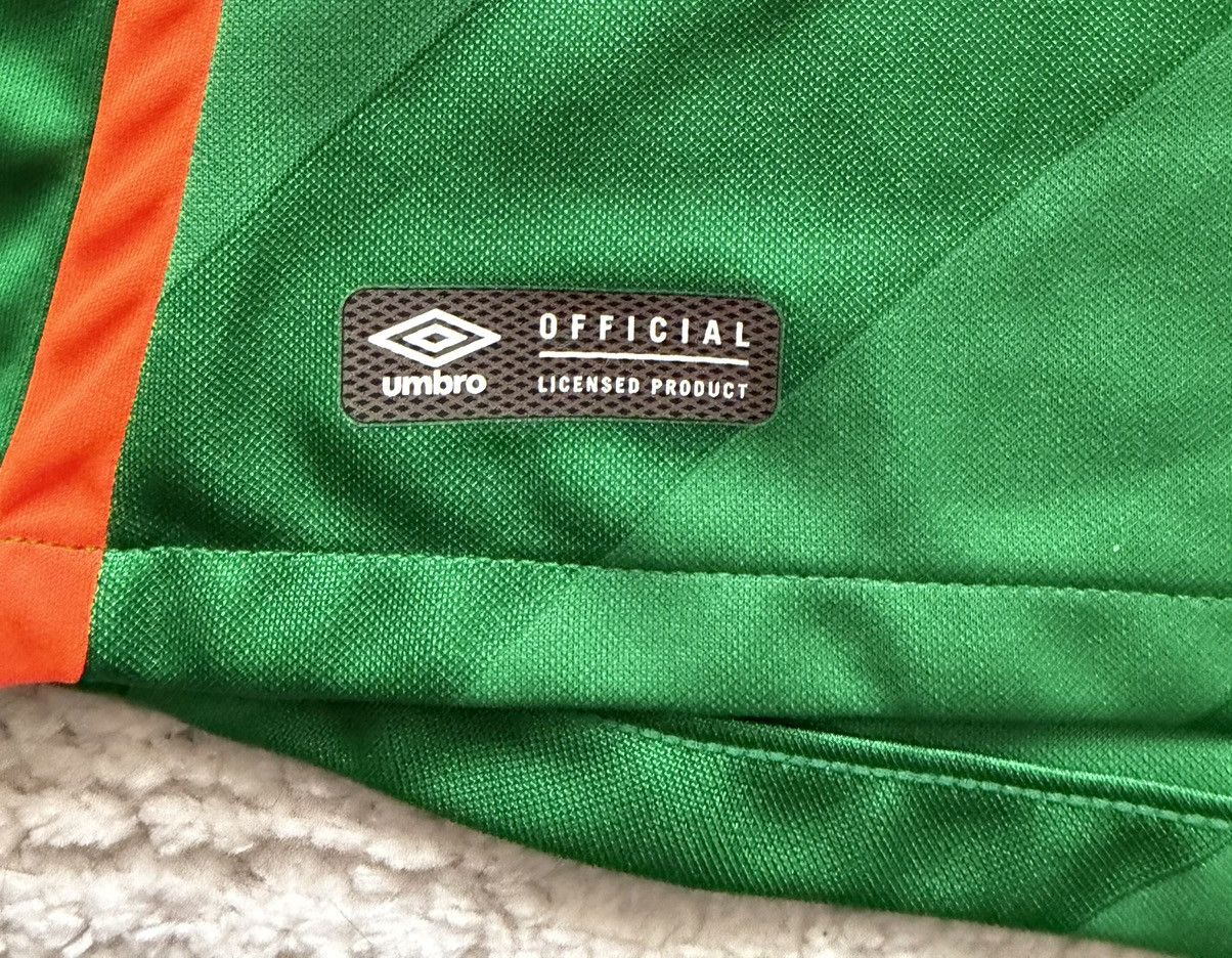 Umbro Ireland national football team UMBRO Size US L / EU 52-54 / 3 - 7 Thumbnail