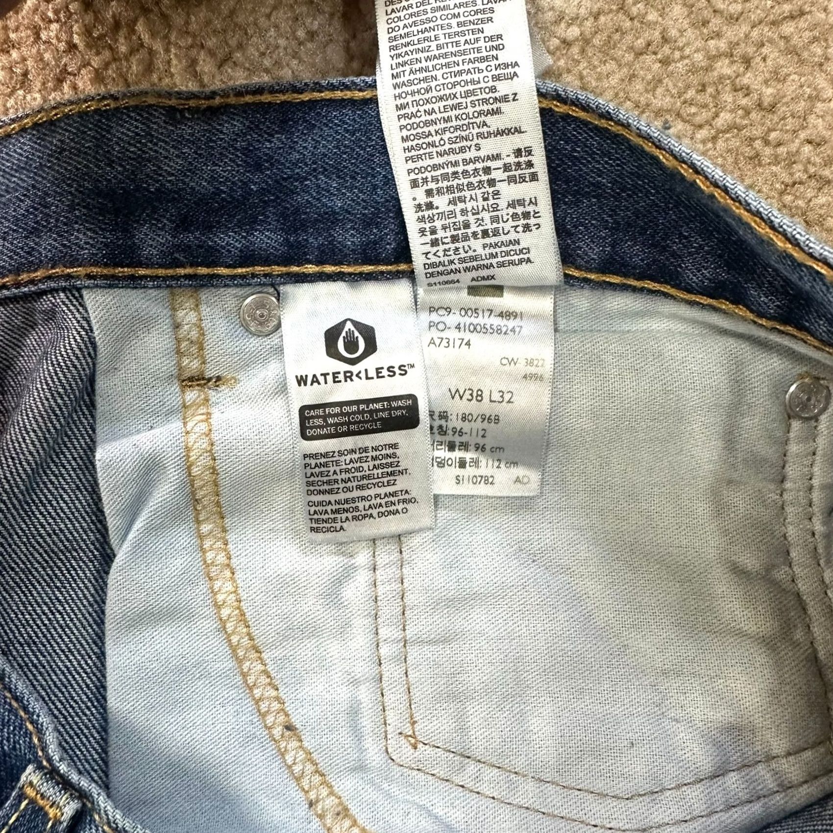 Levi's Levi's 517 Bootcut Jeans Mens 38x32 Blue Denim Pants Cowboy western Slim Regular Fit 5-Pocket USA Leather Logo Bag Closure Zip Belt Loops Distressed Size US 38 / EU 54 - 6 Thumbnail