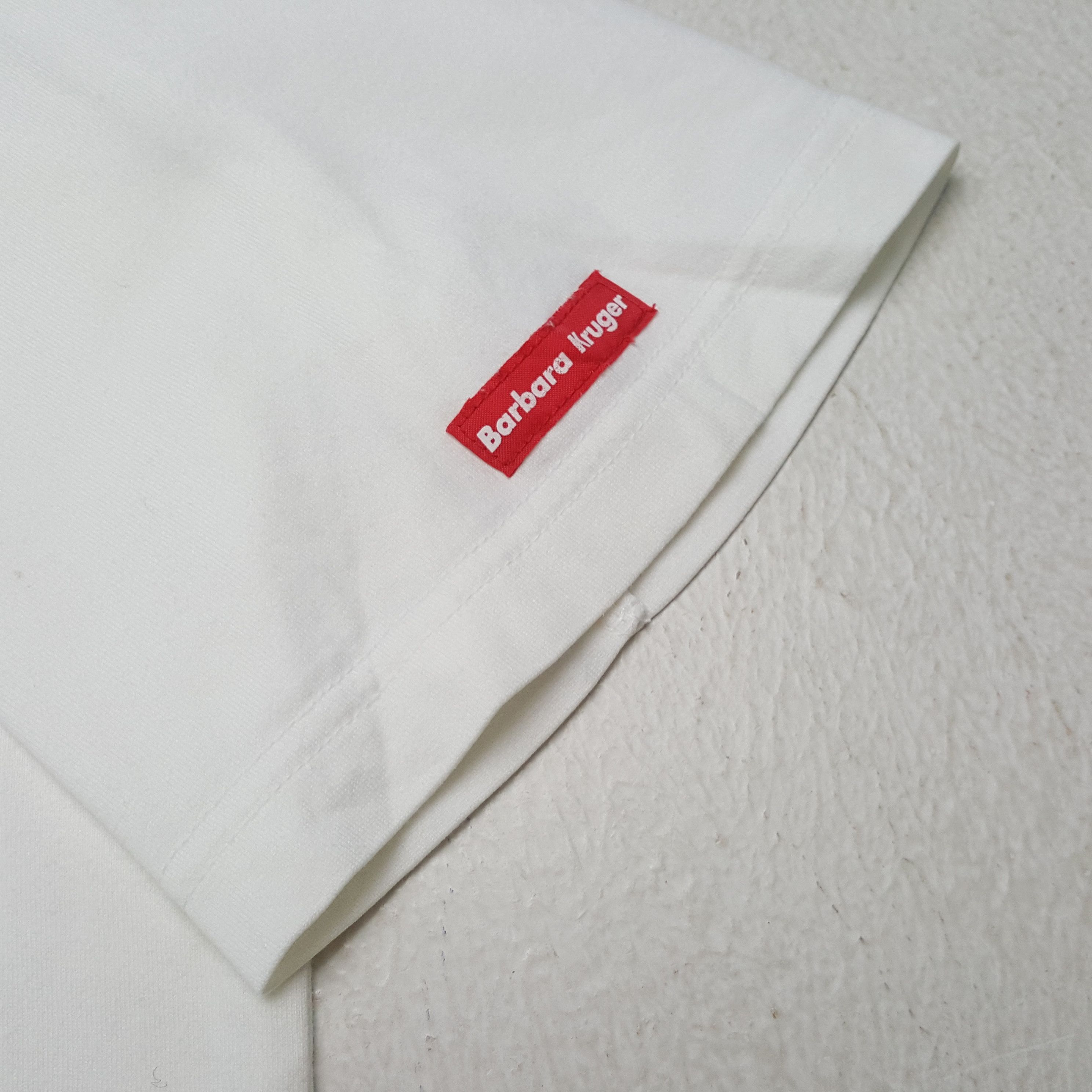 Barbara Kruger Vintage Barbara Kruger American Art Artist T-Shirt C299N80 Size US L / EU 52-54 / 3 - 5 Thumbnail