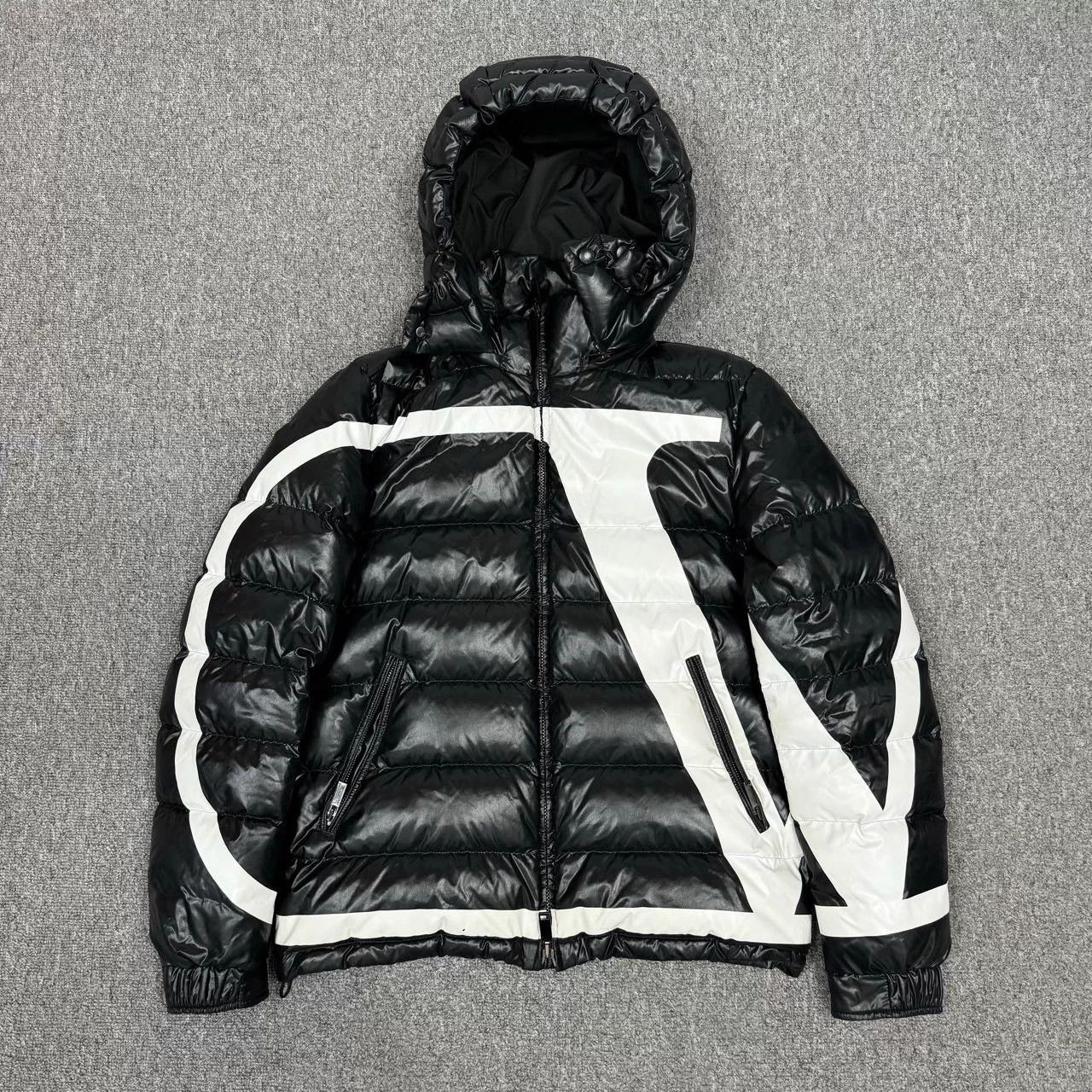 Valentino Valentino puffer jacket black glossy logo Size US S / EU 44-46 / 1 - 1 Thumbnail