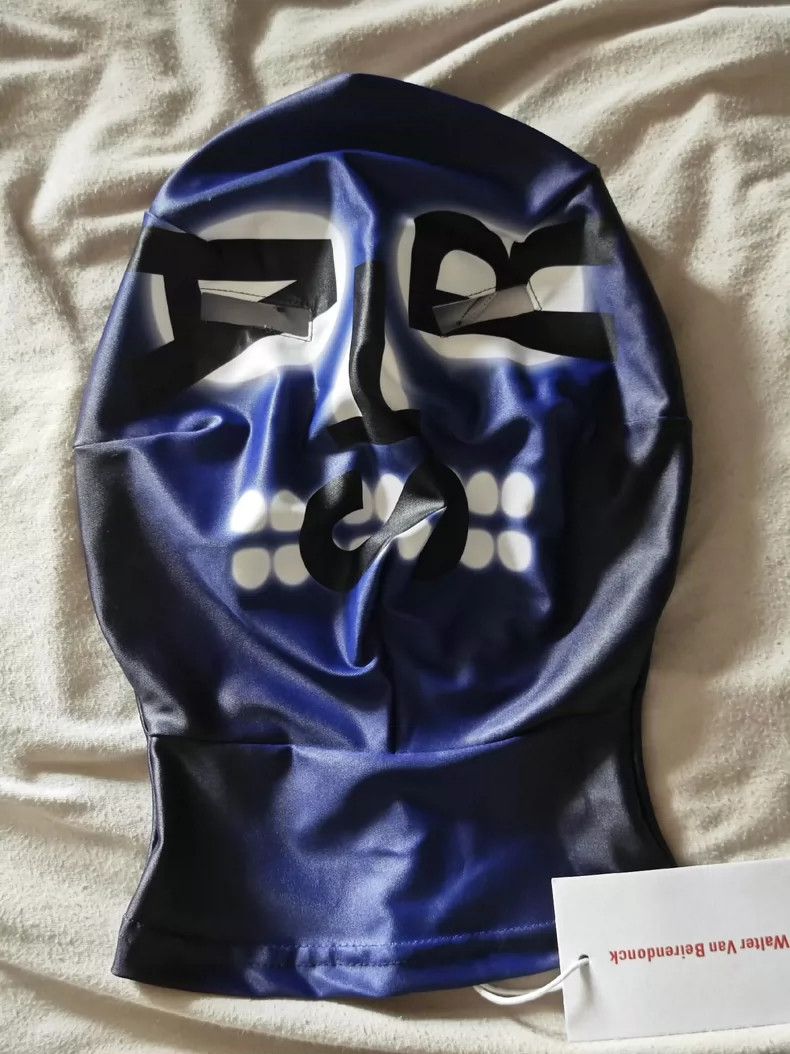 walter van beirendonck AW22-23Skull head cover