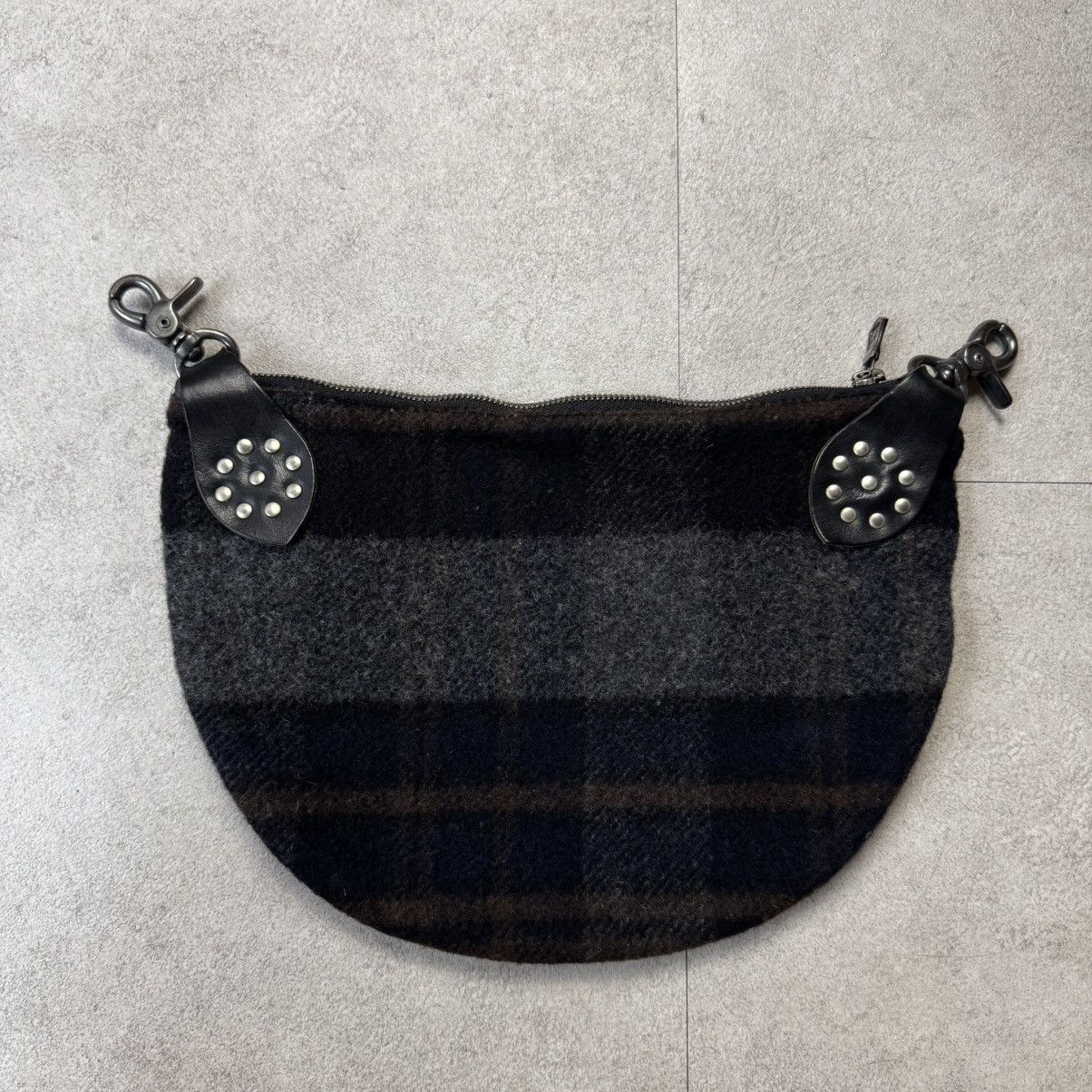 Roen Roen Cross Gun Crystal Studed Wool Flap Bag Size ONE SIZE - 2 Thumbnail