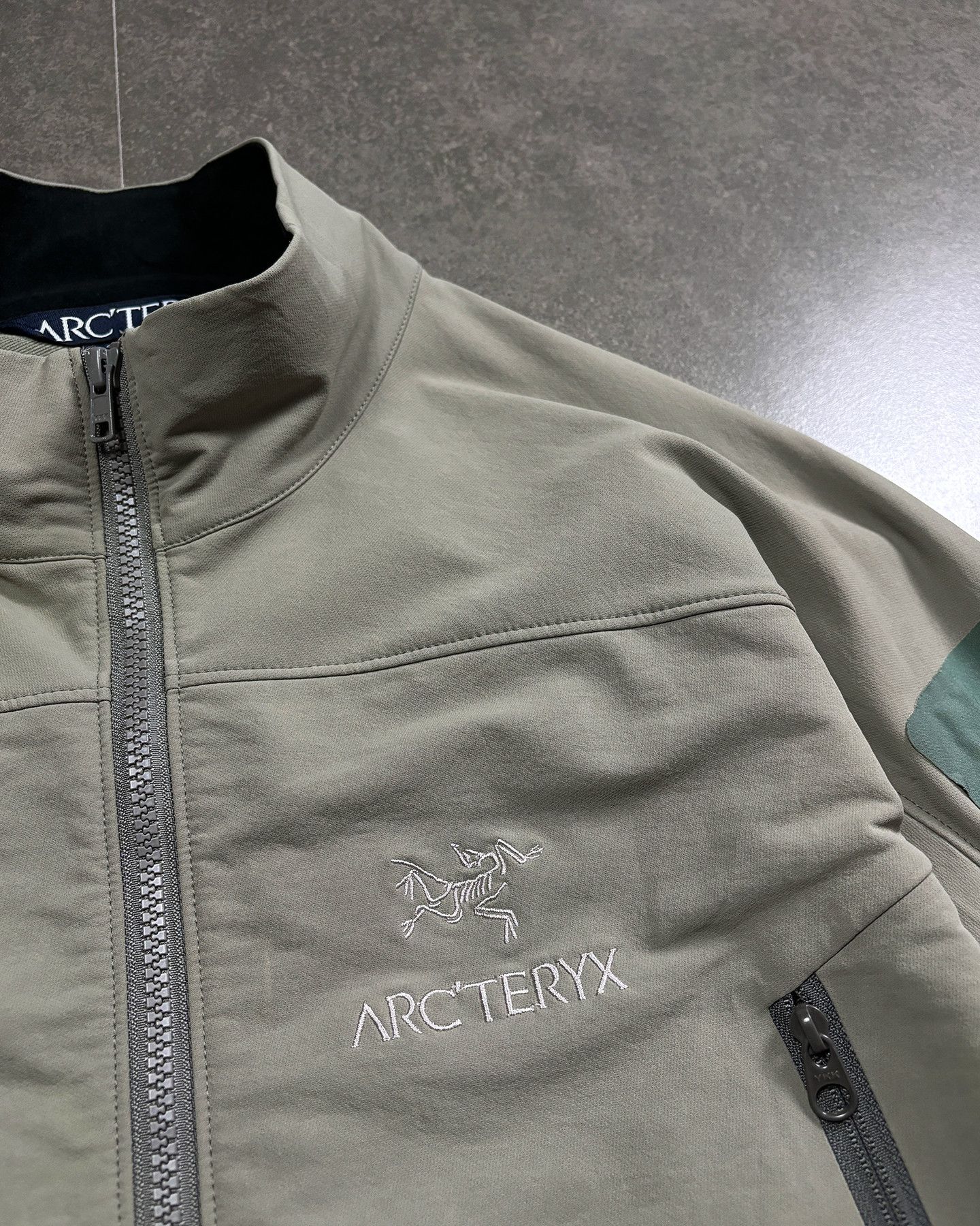 Arc'teryx Arcteryx Leaf Gamma LT Jacket Crocodile Vintage Size US M / EU 48-50 / 2 - 5 Thumbnail