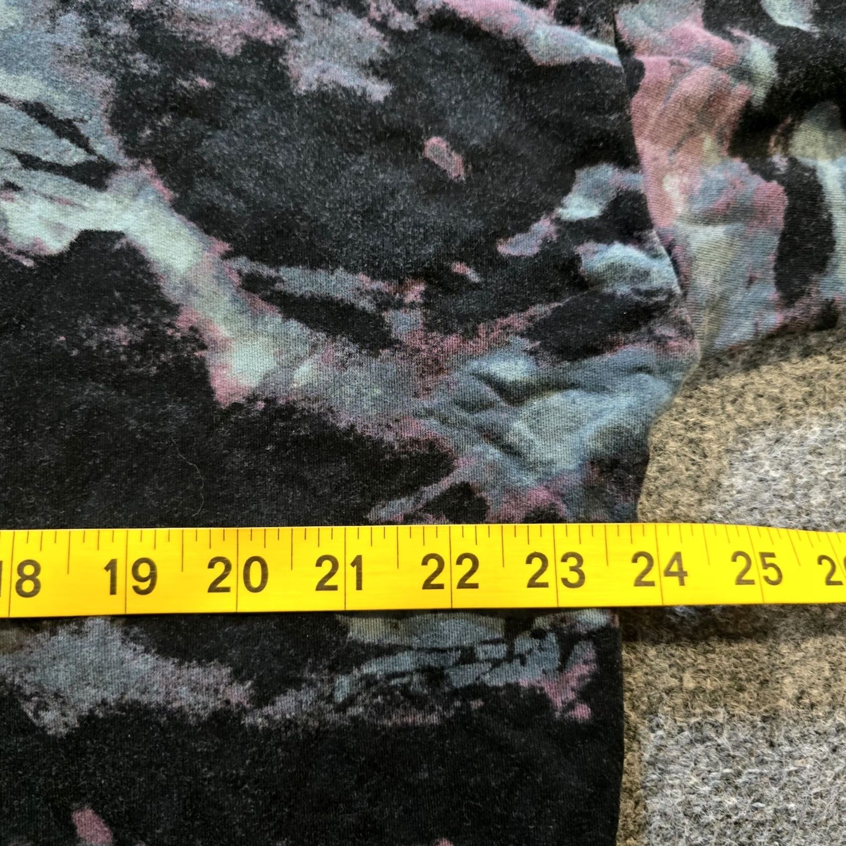 Athleta Athleta Top Women L Black Tie Dye Sweatshirt Long Sleeve Lounge Casual Size L / US 10 / IT 46 - 5 Thumbnail