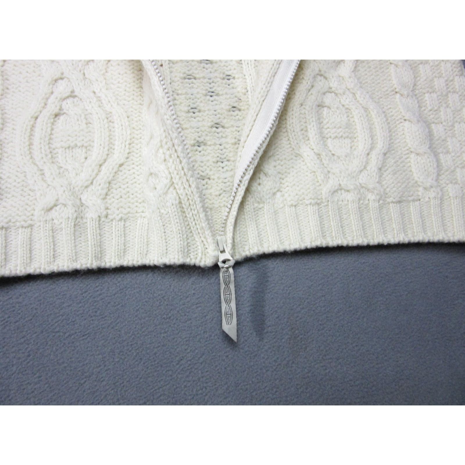 Vintage VINTAGE Aran Crafts Sweater Womens Ivory White Small Full Zip Cardigan Merino Wool Cable Size S / US 4 / IT 40 - 7 Thumbnail