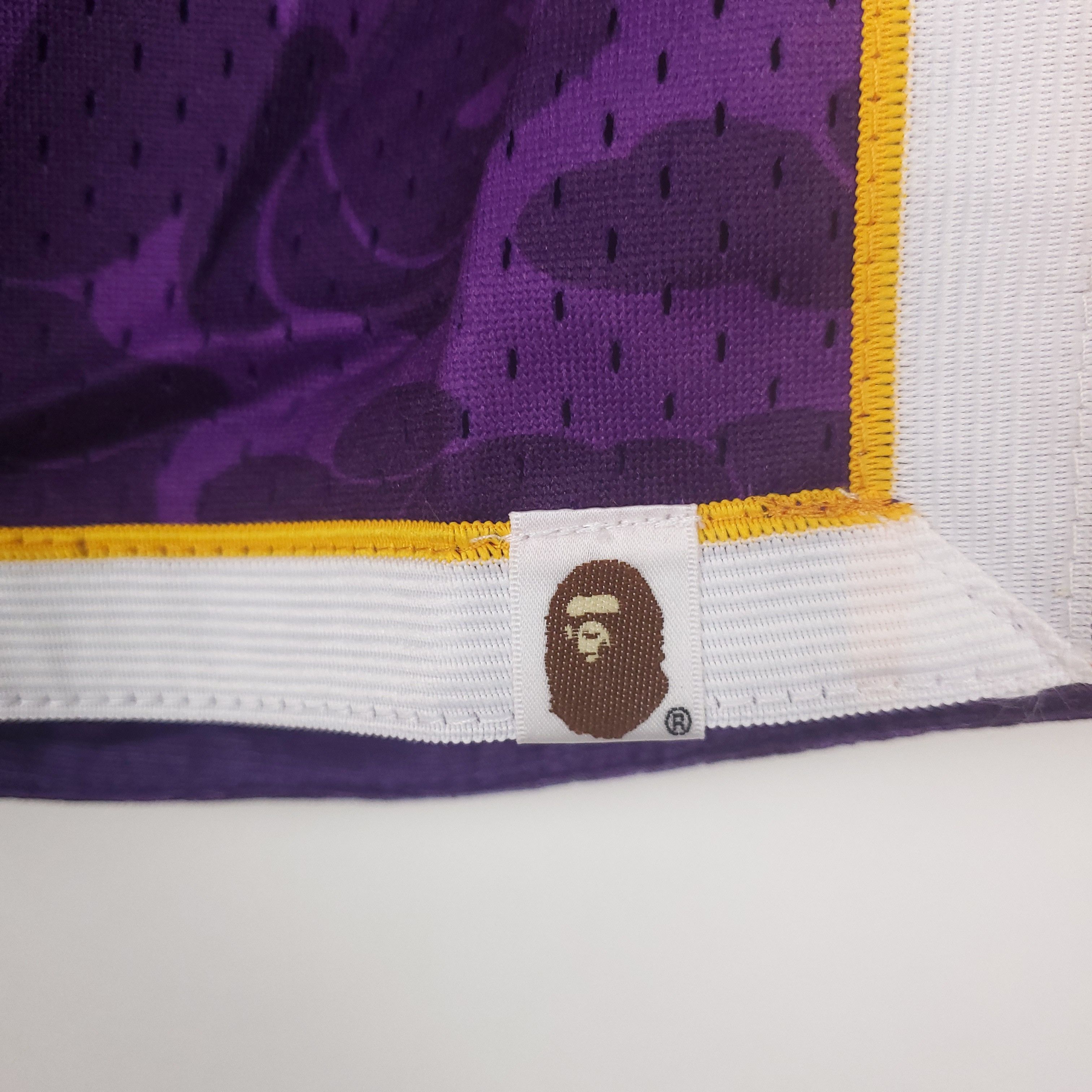 Bape × Mitchell & Ness Bape x Mitchell & Ness LA Lakers Shorts Size US 34 / EU 50 - 4 Thumbnail