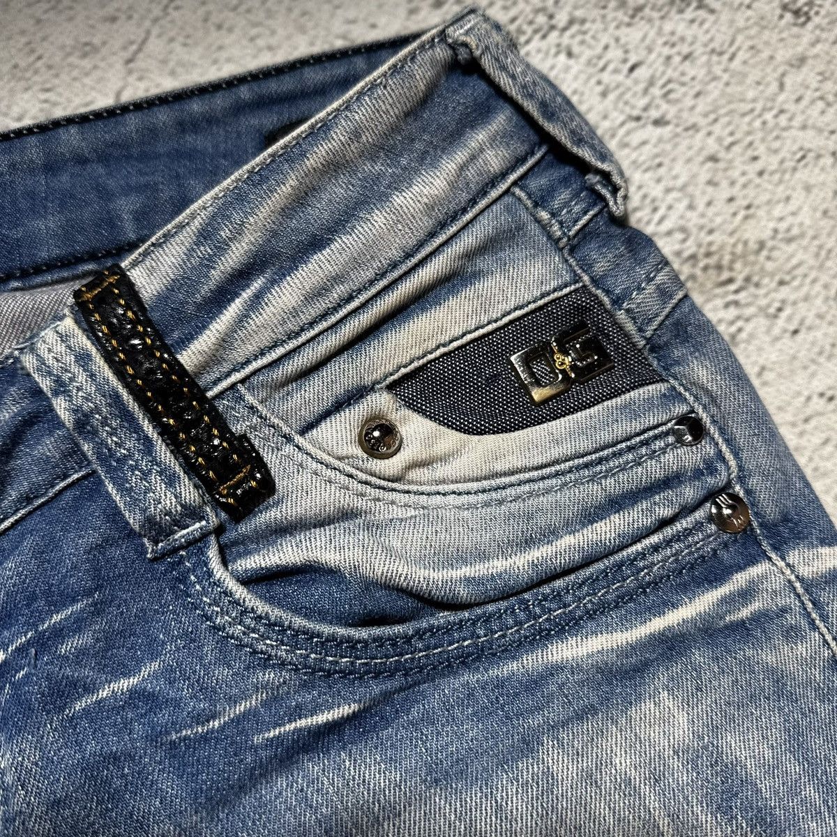 Dolce & Gabbana drip dolce gabbana distressed jeans y2k women with big logo Size 27" / US 4 / IT 40 - 7 Thumbnail