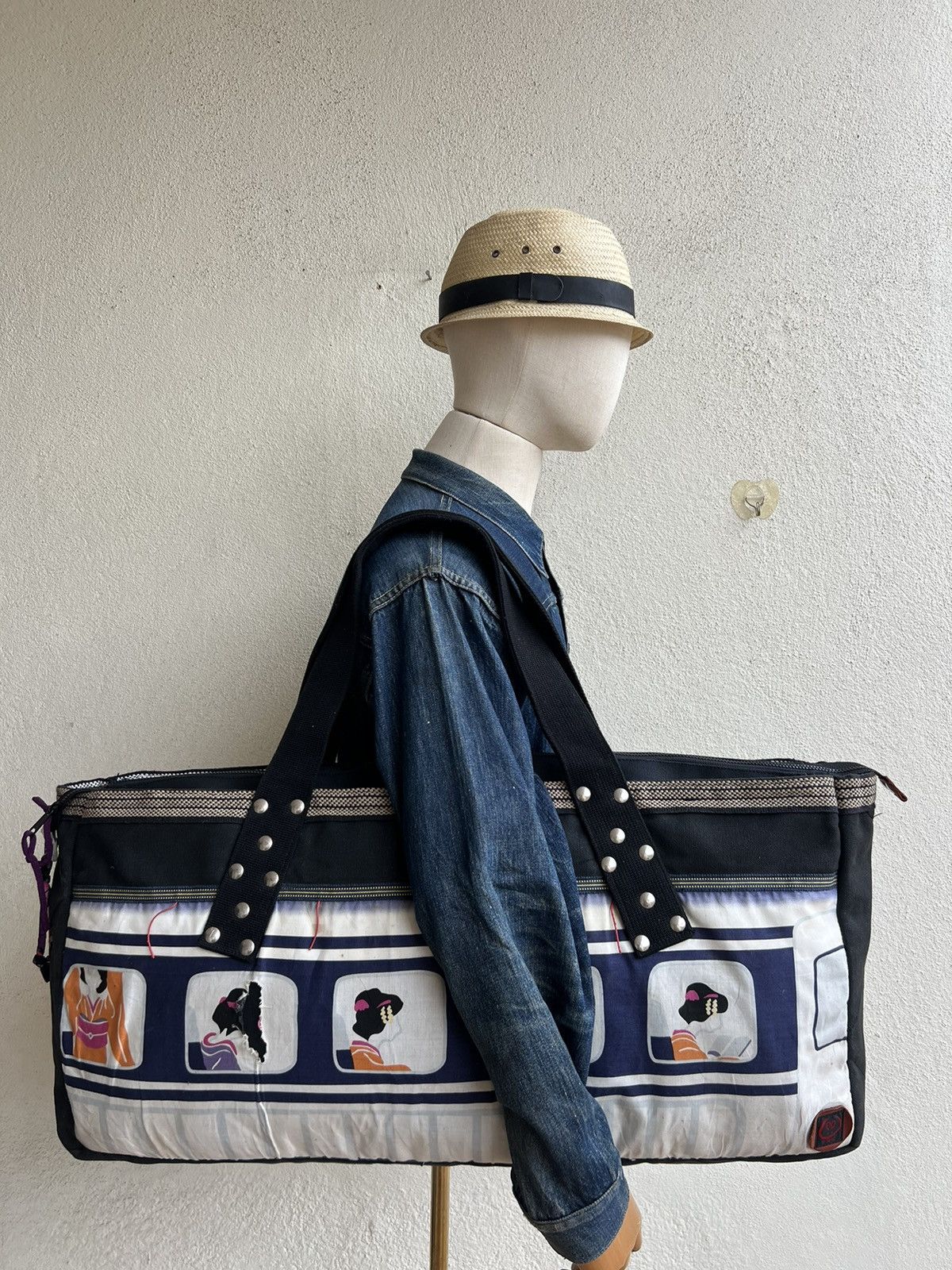 Japanese Brand Vintage U.SA.GI Japan Distress Dirty Faded Canvas Tote Bag Size ONE SIZE - 1 Thumbnail