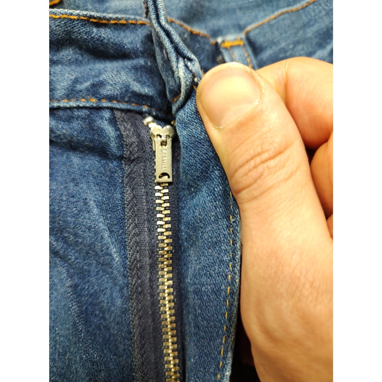 Wrangler VINTAGE Wrangler Denim Jeans Women Fits W22 X L32 Made In USA Blue Wrangler Jeans Slim 5-Pocket Denim Medium Wash 100% Cotton Womens Cowboy 80s USA Size 40" / US 18 - 4 Thumbnail