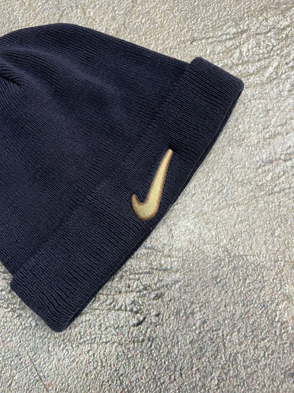 Nike Vintage Nike Center Swoosh Beanie Hat Size ONE SIZE - 3 Thumbnail
