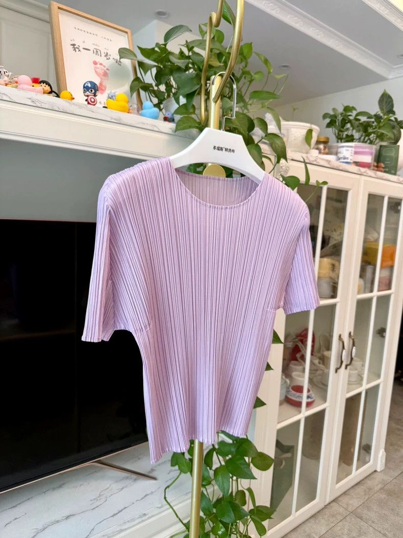 Issey Miyake Issey Miyake size:3 Pinkish-purple pleated short-sleeved s Size XS / US 0-2 / IT 36-38 - 2 Thumbnail