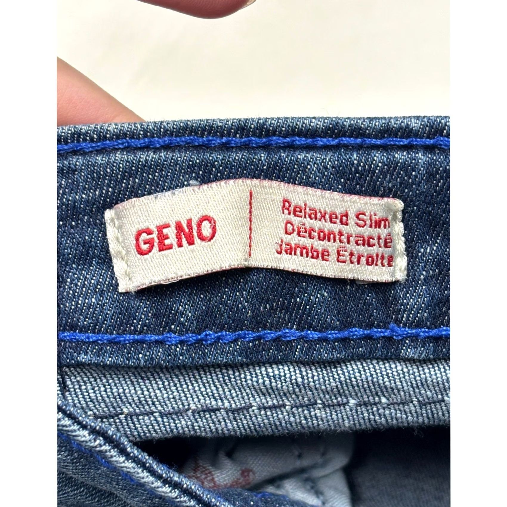 True Religion True Religion Geno Relaxed Slim Jeans Dark Wash Blue Stitching 29 Regular 26.5 Inseam Womens Jeans Size 29" - 5 Thumbnail