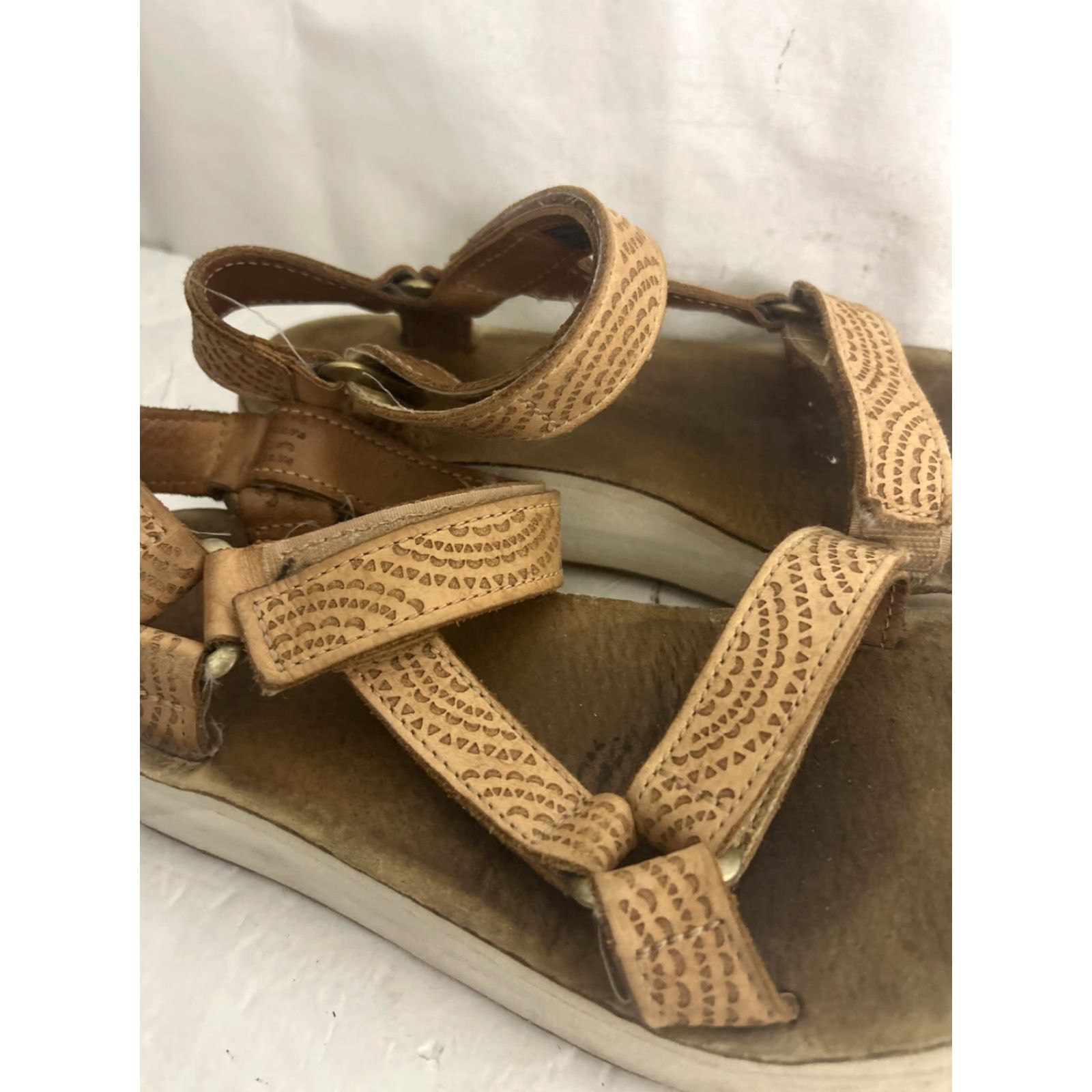 Teva VINTAGE Teva Midform Universal Sandal Women Brown Leather 8 US 37 EU Strappy Adjustable Hook & Loop Size US 4 / IT 34 - 3 Thumbnail