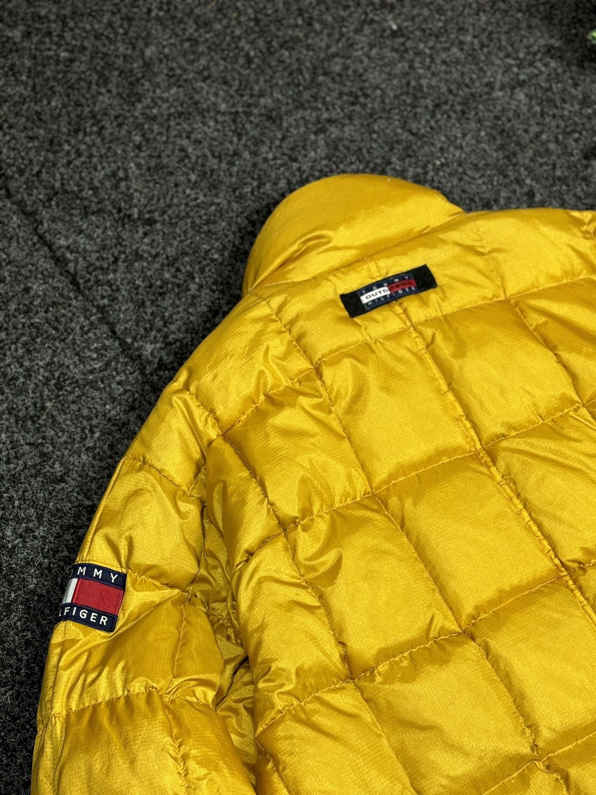 Tommy Hilfiger × Vintage TOMMY HILFIGER PUFFER OUTDOORS Size US L / EU 52-54 / 3 - 18 Thumbnail