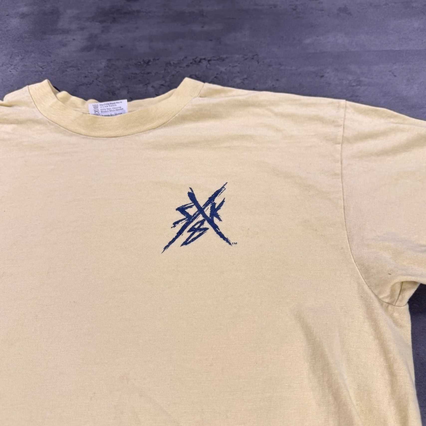 Hanes **VINTAGE 80s Hanes Men's XL Yellow Crop Fit Skate T-Shirt 87** User: **VINTAGE 80s Hanes Men's XL Yellow Crop Fit Skate T-Shirt 87** Size US M / EU 48-50 / 2 - 4 Thumbnail