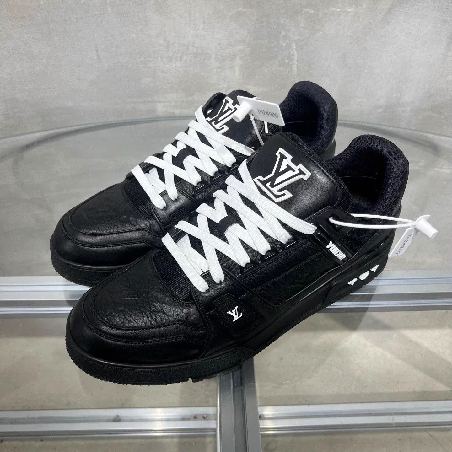 Louis Vuitton LV Trainer Black UK9 43 Size US 10 / EU 43 - 2 Thumbnail