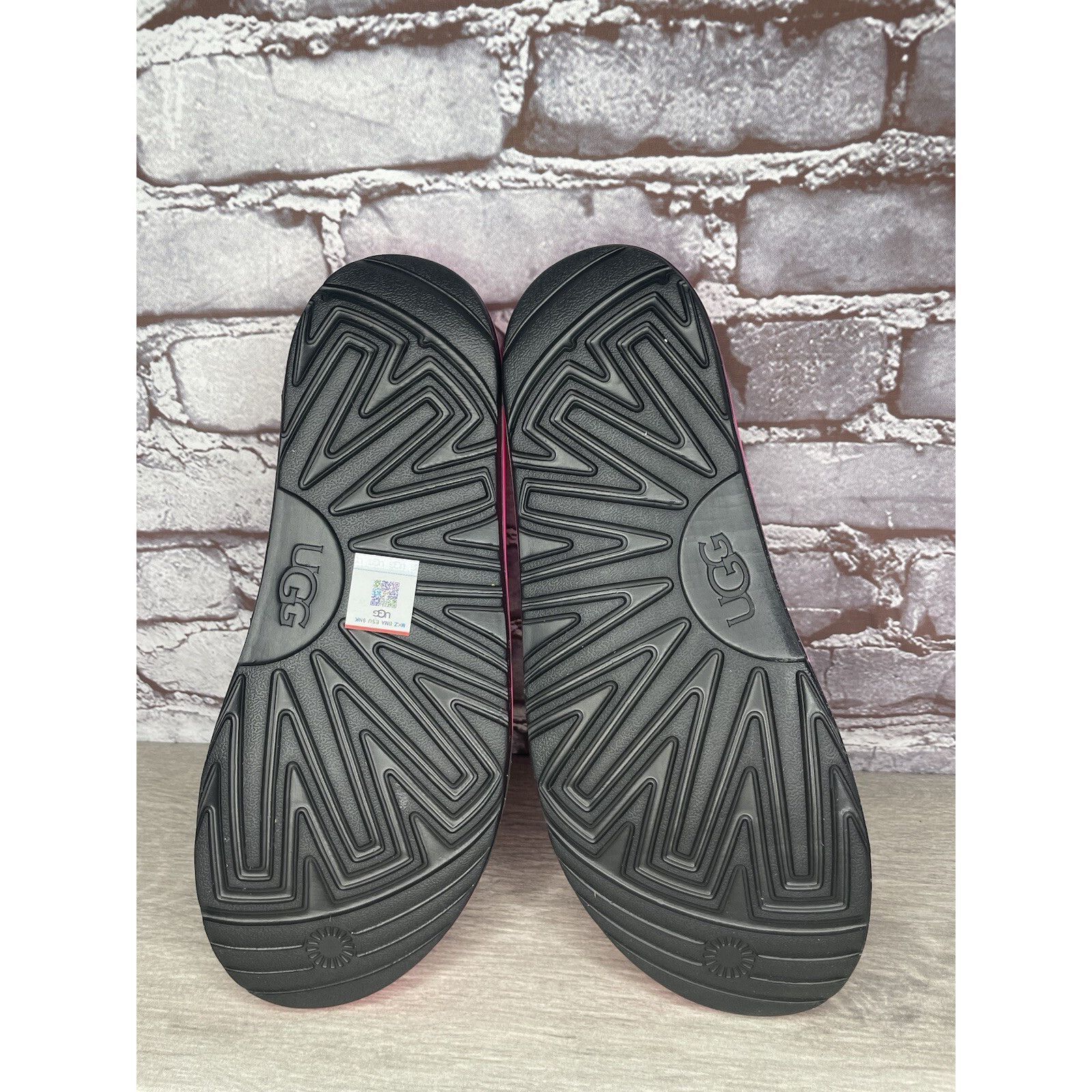 Ugg UGG WILCOX SLIDE Pink Rubber Light Waterproof Sport Sandals Size US 12 / EU 45 - 12 Thumbnail