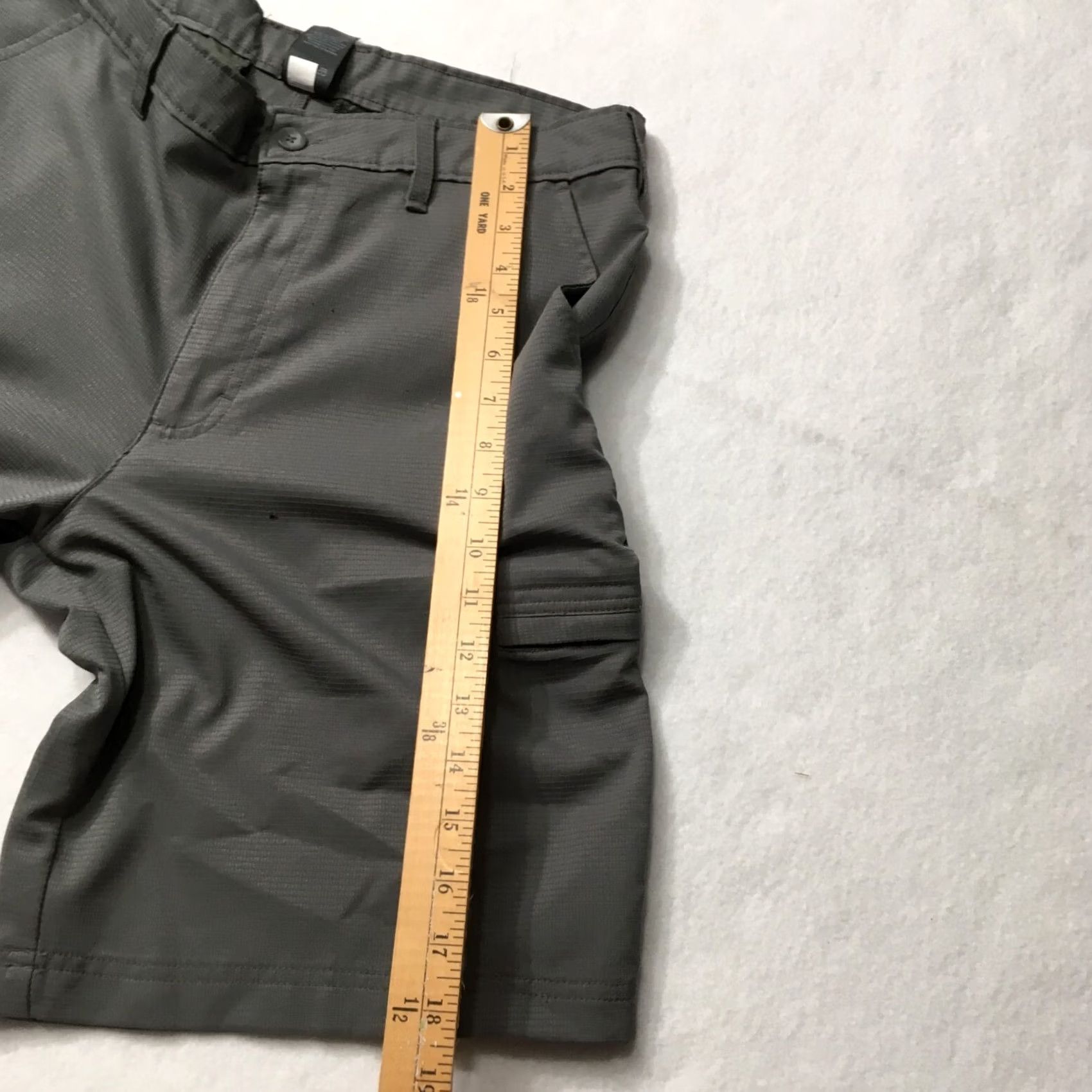 Champion Champion Men's Shorts 30 Gray Performance Lightweight Woven Active Shorts 30 Regular Mens Gray Size US 30 / EU 46 - 3 Thumbnail
