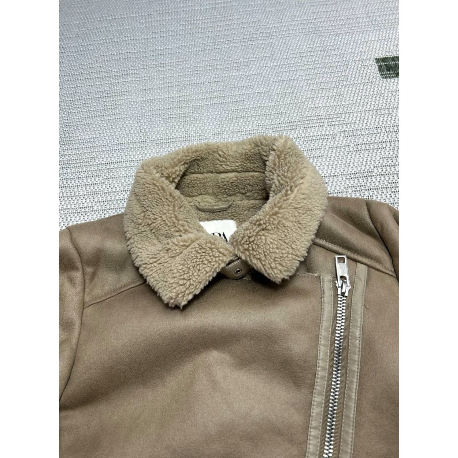 Zara Zara Biker Moto Jacket Women Small Beige Faux Leather Shearling Asymmetrical Zip Jacket Size S / US 4 / IT 40 - 3 Thumbnail