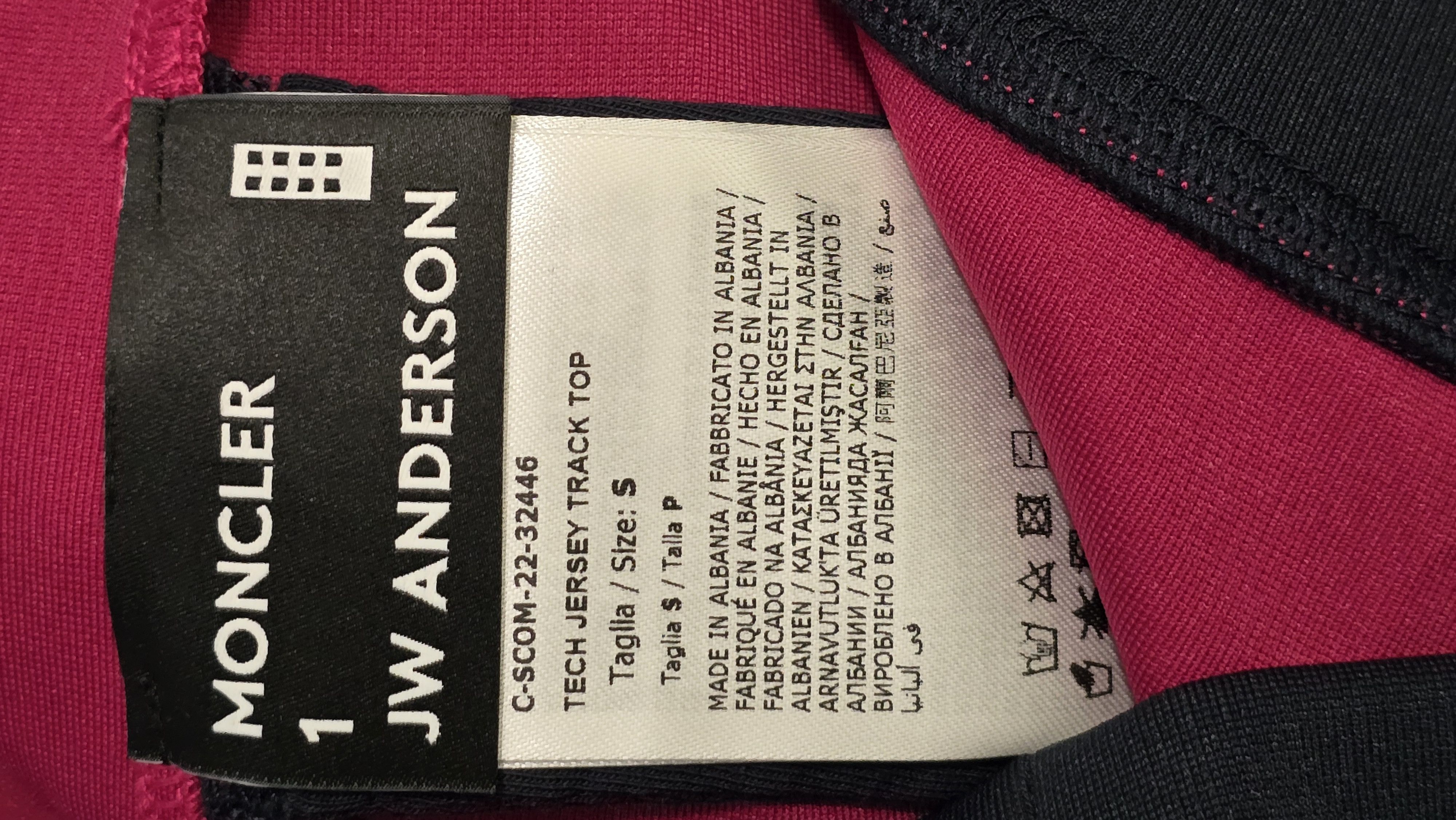 Moncler Moncler jw anderson full track suit sz large Size 30" / US 8 / IT 44 - 7 Thumbnail