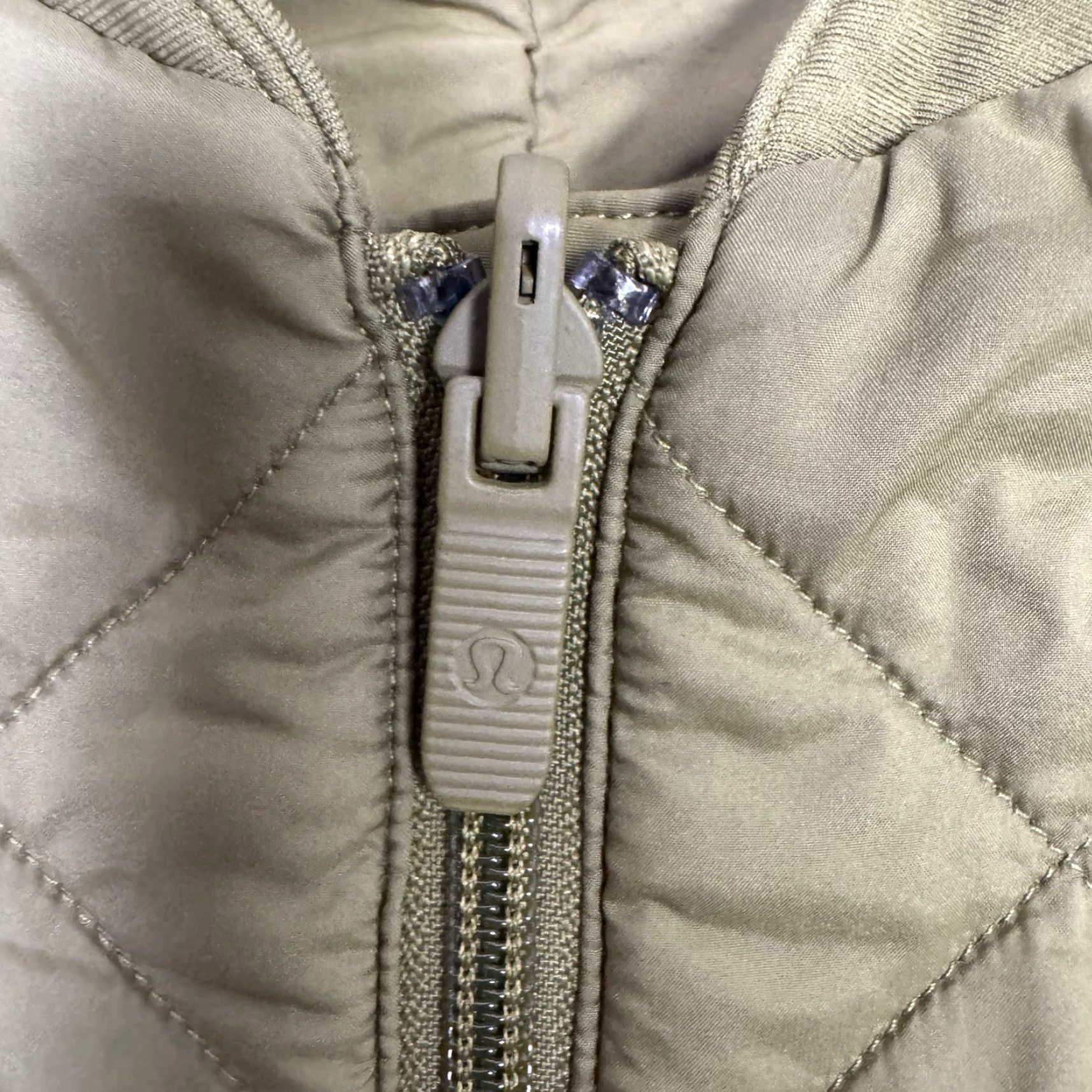 Lululemon Lululemon Bomber Jacket Reversible Puffer Womens 12 Lightweight Glyde Navy Green Size XL / US 12-14 / IT 48-50 - 6 Thumbnail