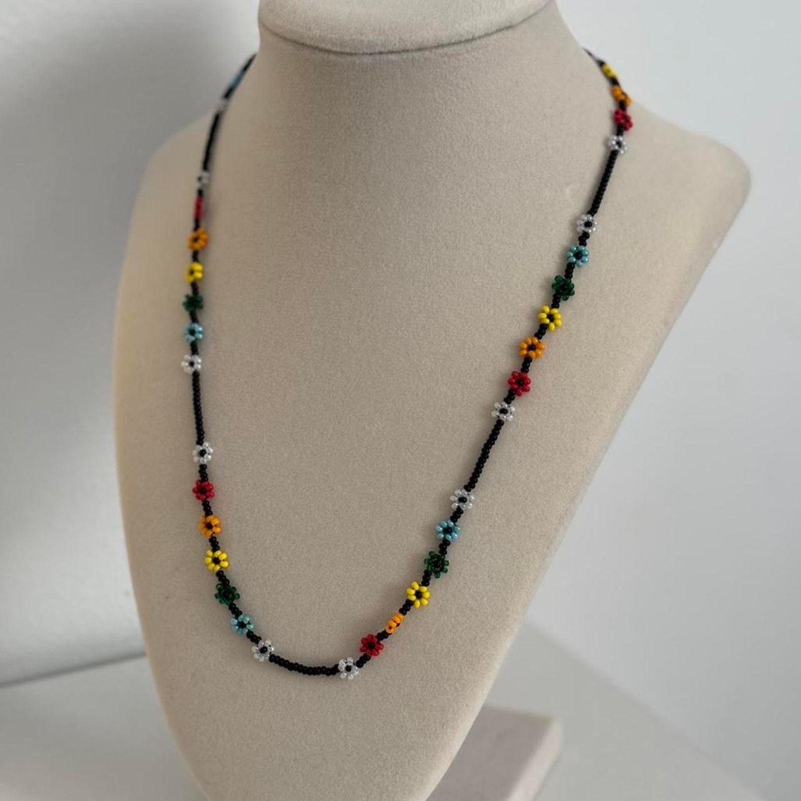 Other Black Multicoloured Beaded Flower Necklace Handmade Floral Size ONE SIZE - 3 Thumbnail
