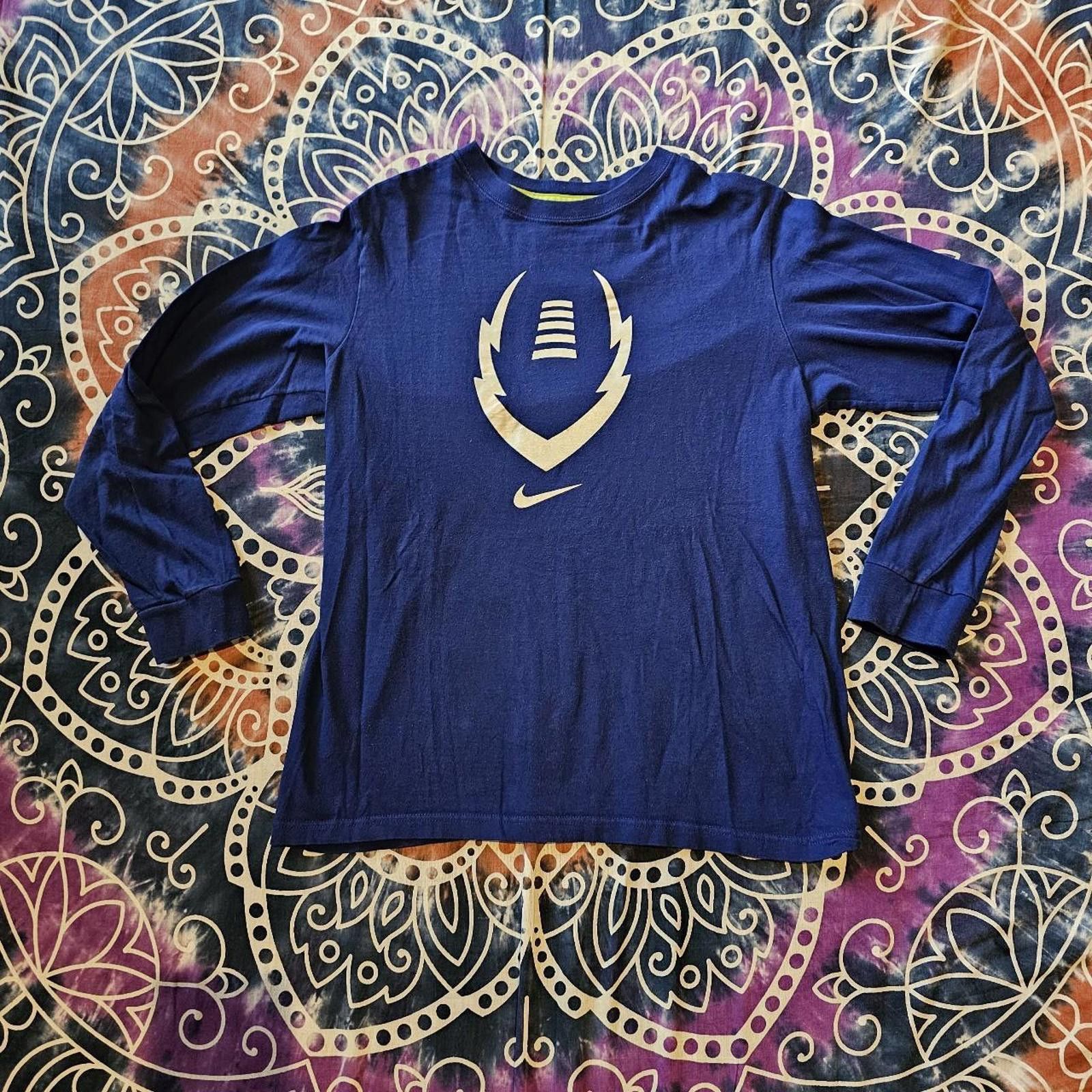 Nike Nike Kid's White and Blue Long sleeve T-shirt Size US XL / EU 56 / 4 - 1 Thumbnail