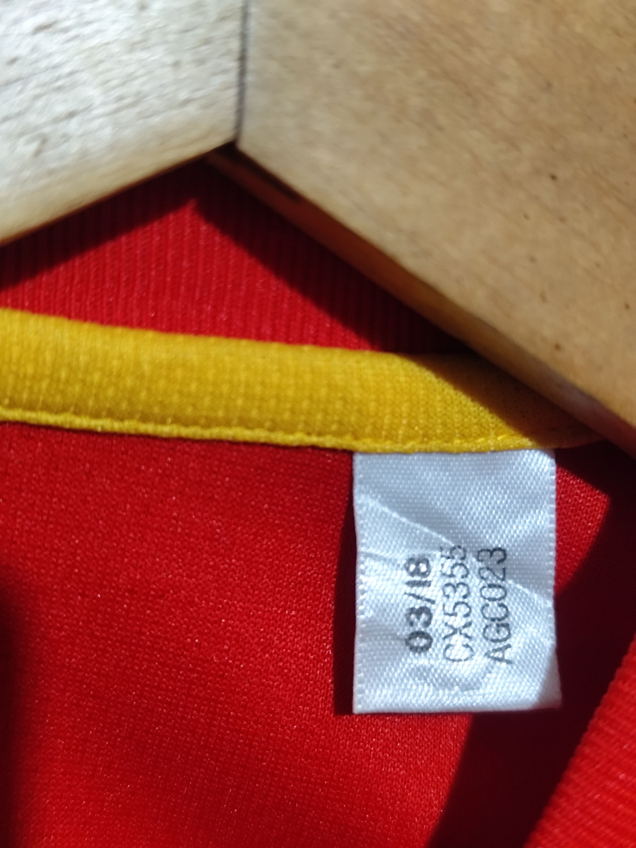 Adidas Adidas x Spain #15 Ramos World Cup 2018 Home Jersey Size US L / EU 52-54 / 3 - 8 Thumbnail