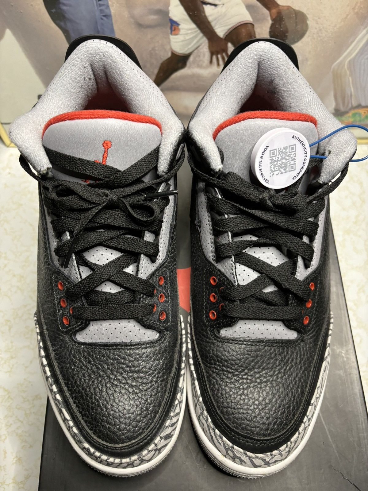 Jordan Brand Jordan 3 Retro Black Cement 2018 Size US 9.5 / EU 42-43 - 2 Thumbnail