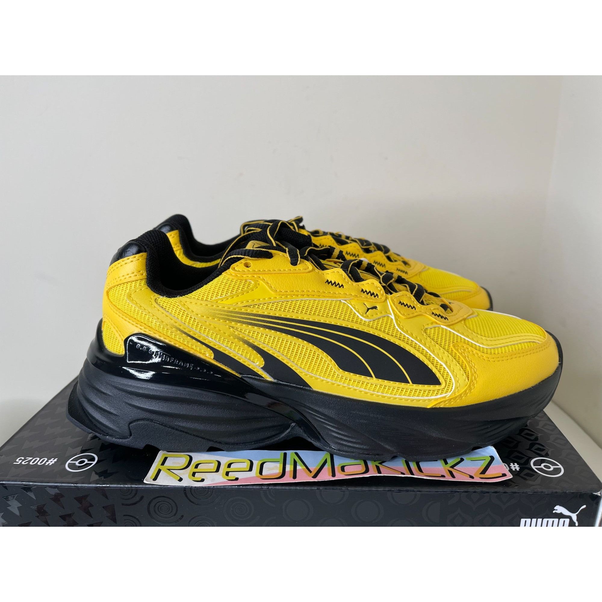 Puma Puma Pokemon Fade Pikachu Big Kids Youth 6Y Size US 6 / EU 39 - 2 Thumbnail