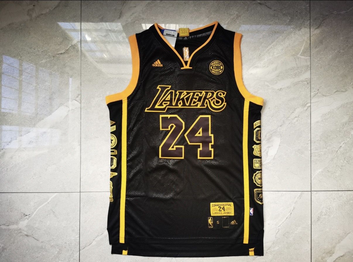 NBA Retrò Maglia Basket - Kobe Bryant Lakers "Black Mamba" - L Size US L / EU 52-54 / 3 - 2 Thumbnail