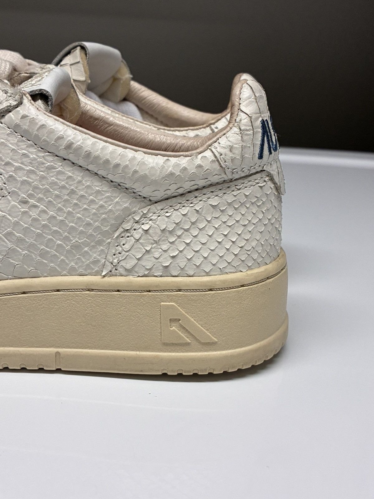 AUTRY Autry Medalist Sneakers Python Print Leather Size 38 US 8 Size US 8 / IT 38 - 4 Thumbnail