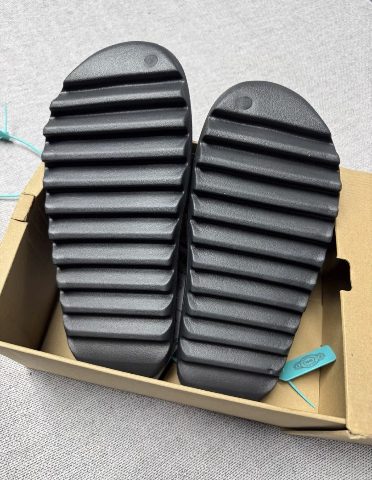Adidas Adidas Yeezy Slide Onyx HQ6448 K37 Size US 13 / EU 46 - 5 Thumbnail