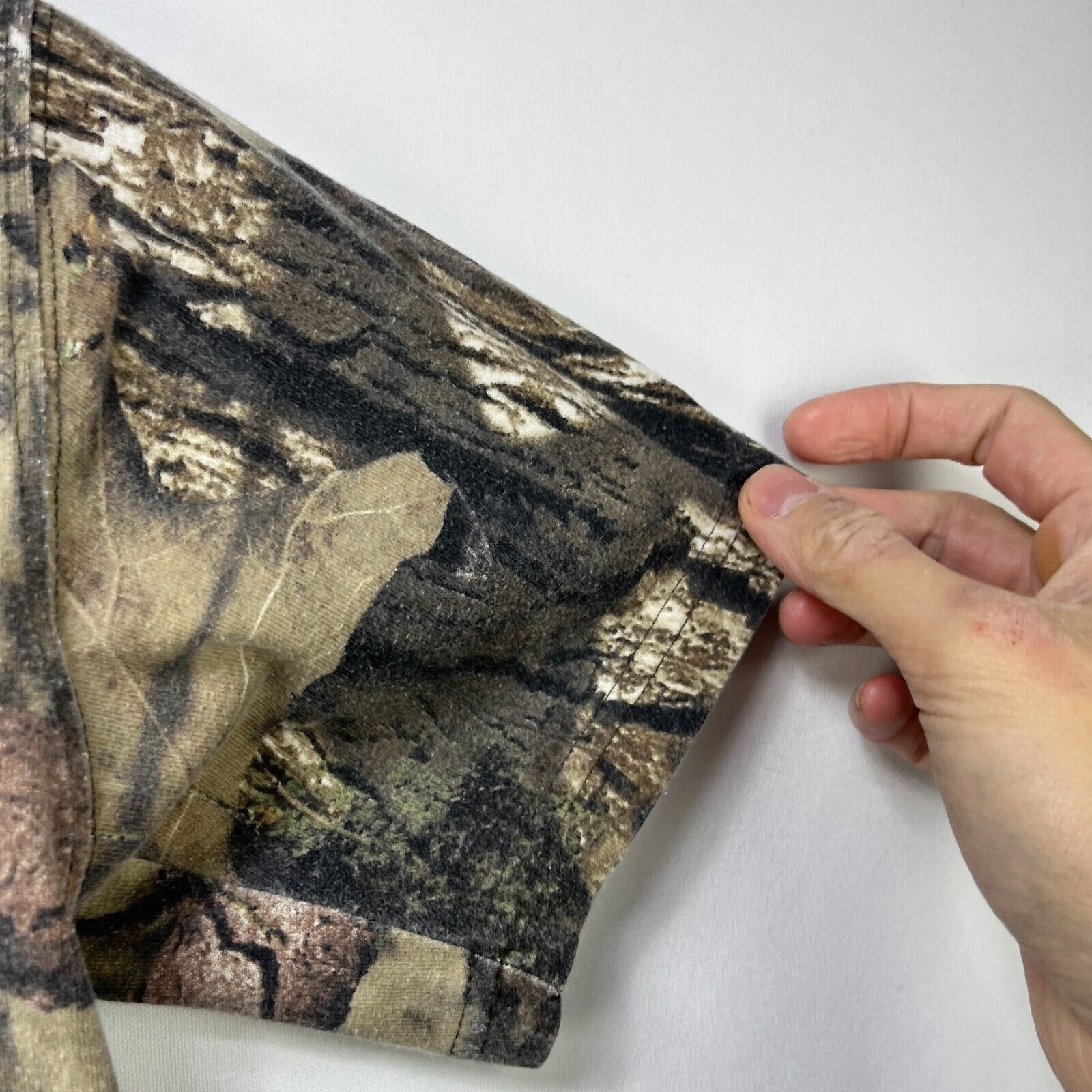 Vintage Vintage Y2K Mossy Oak Realtree Camo T-Shirt XS Size US XS / EU 42 / 0 - 5 Thumbnail