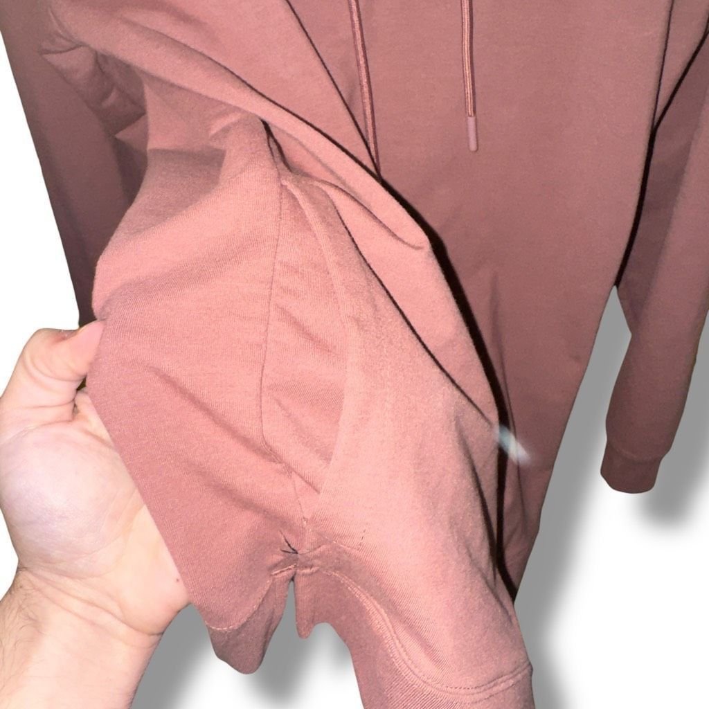 Other Cuts Split Hem Blush Red Pullover Hoodie Sz XL Size US XL / EU 56 / 4 - 4 Thumbnail