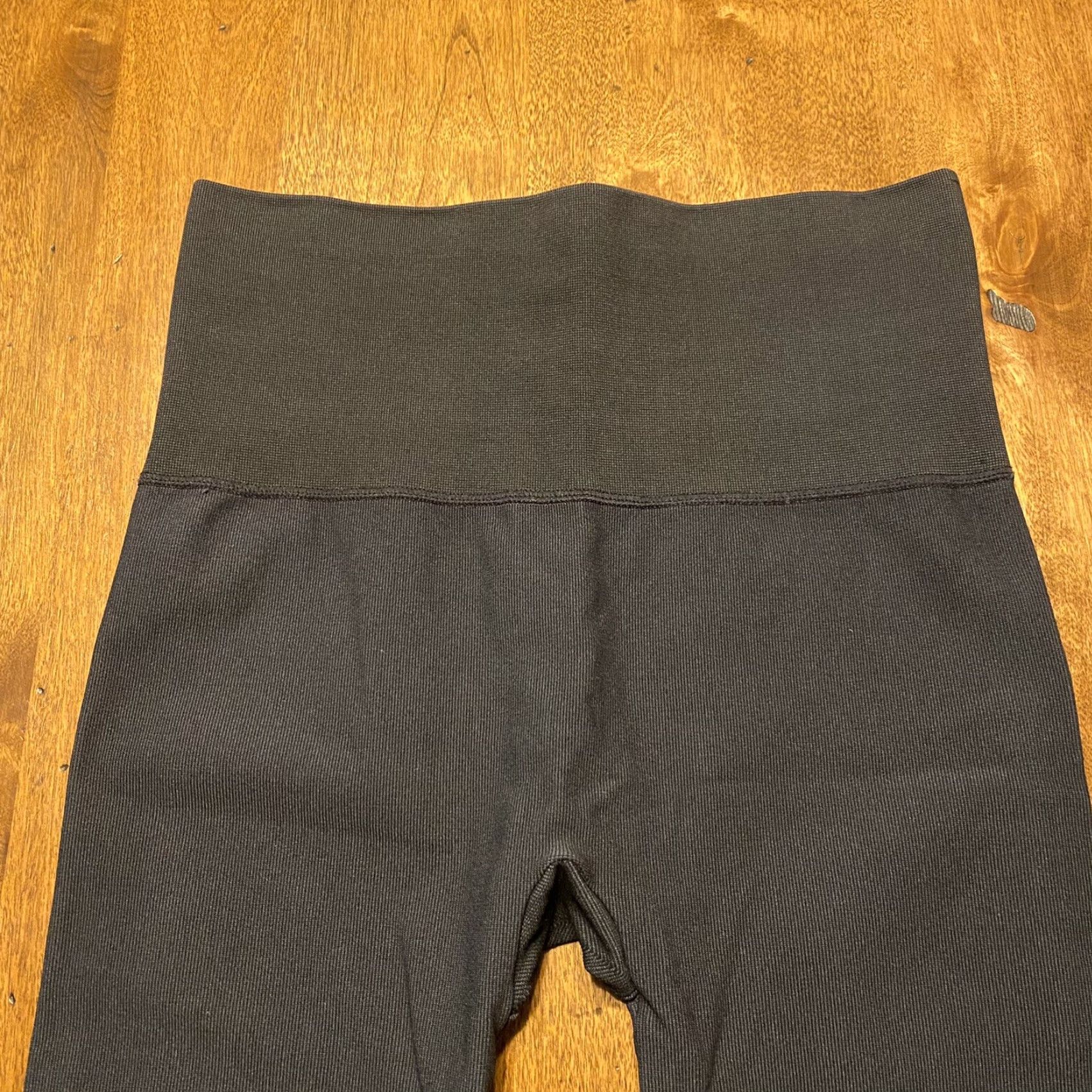 Spanx Spanx Leggings Women Medium BlackGray Ruffled High Waist 25x26 Athletic Activewear Workout Size 32" / US 10 / IT 46 - 2 Thumbnail