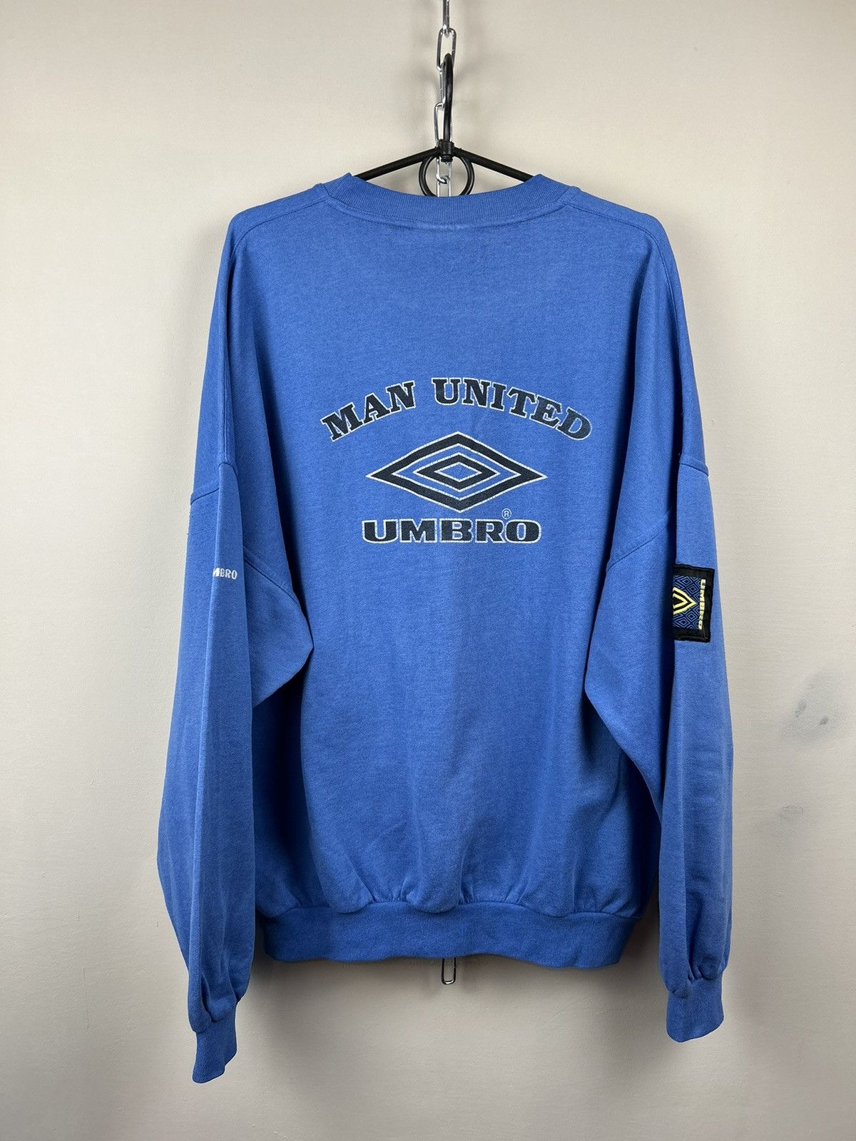 Umbro Vintage 90s Manchester United Umbro Sweatshirt Jersey Size US L / EU 52-54 / 3 - 2 Thumbnail