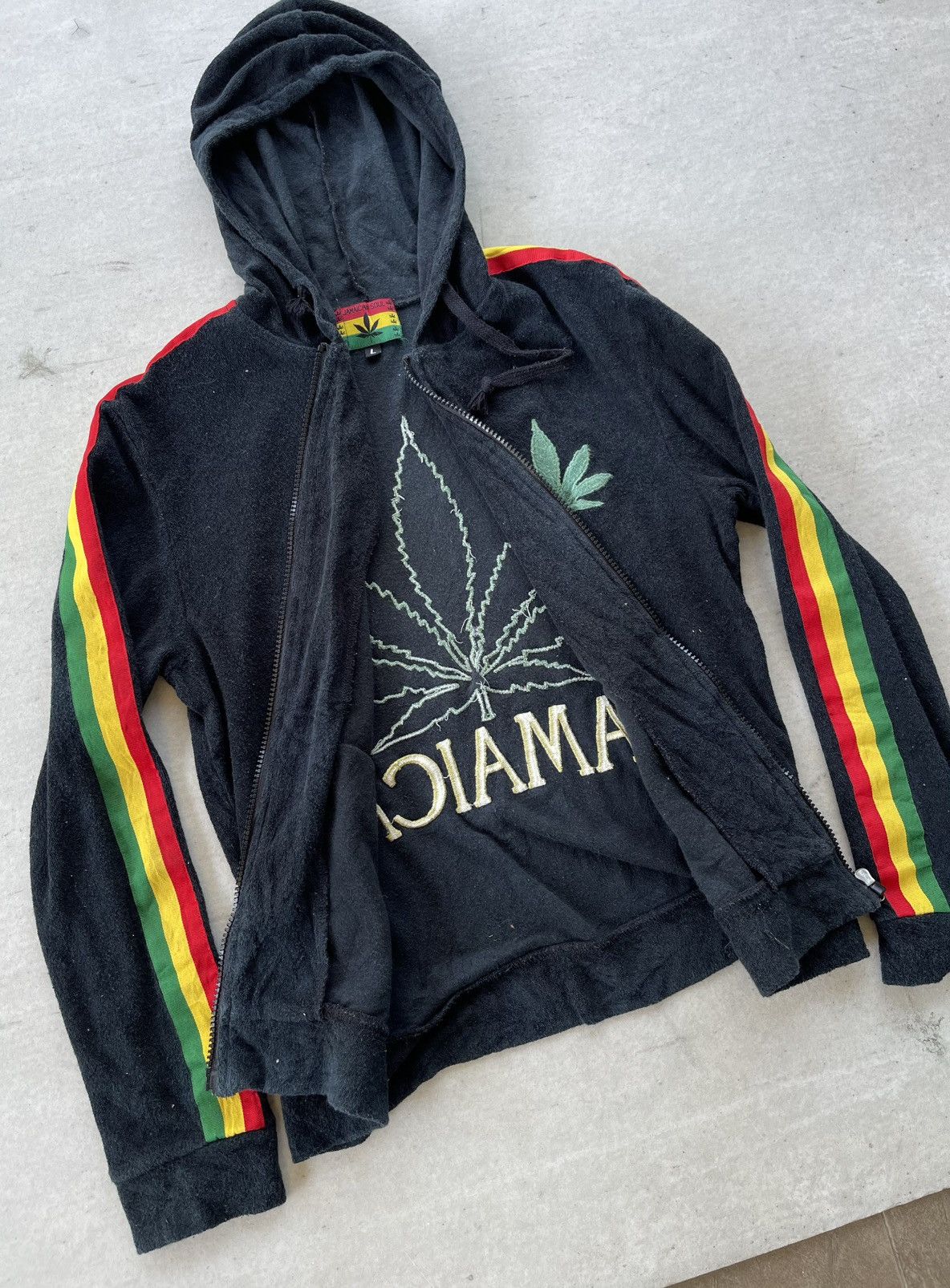 Japanese Brand 🔥RARE🔥 JAMAICA MARIJUANA LOGO SWEATER HOODED Size US S / EU 44-46 / 1 - 4 Thumbnail
