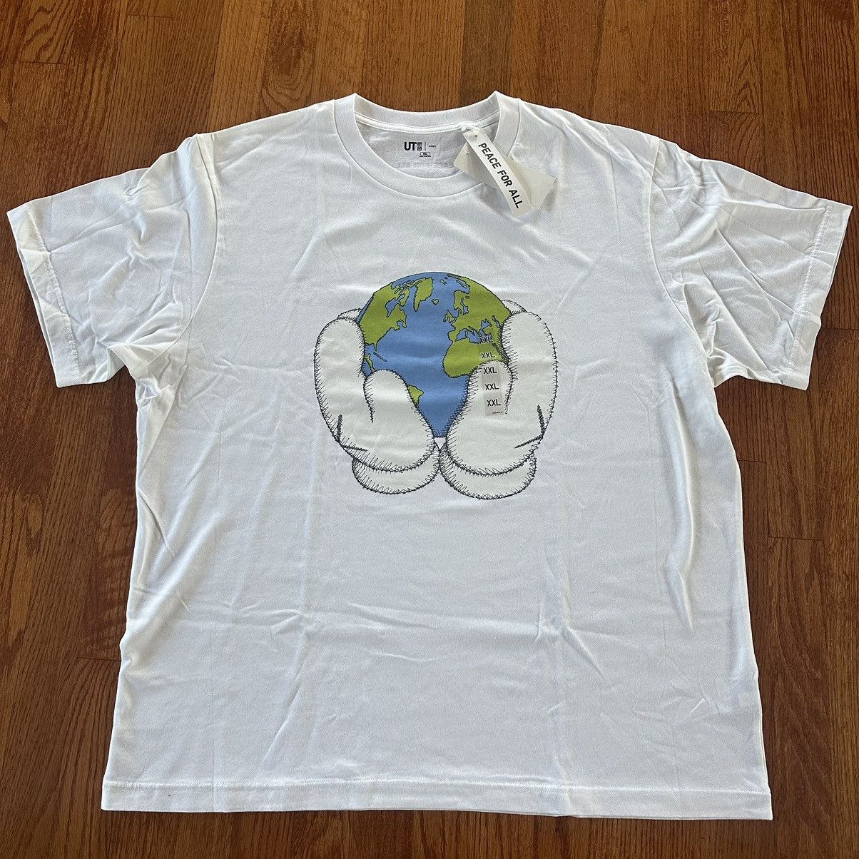 Kaws Kaws x Uniqlo “Peace for All” Shirt Size US XXL / EU 58 / 5 - 1 Thumbnail