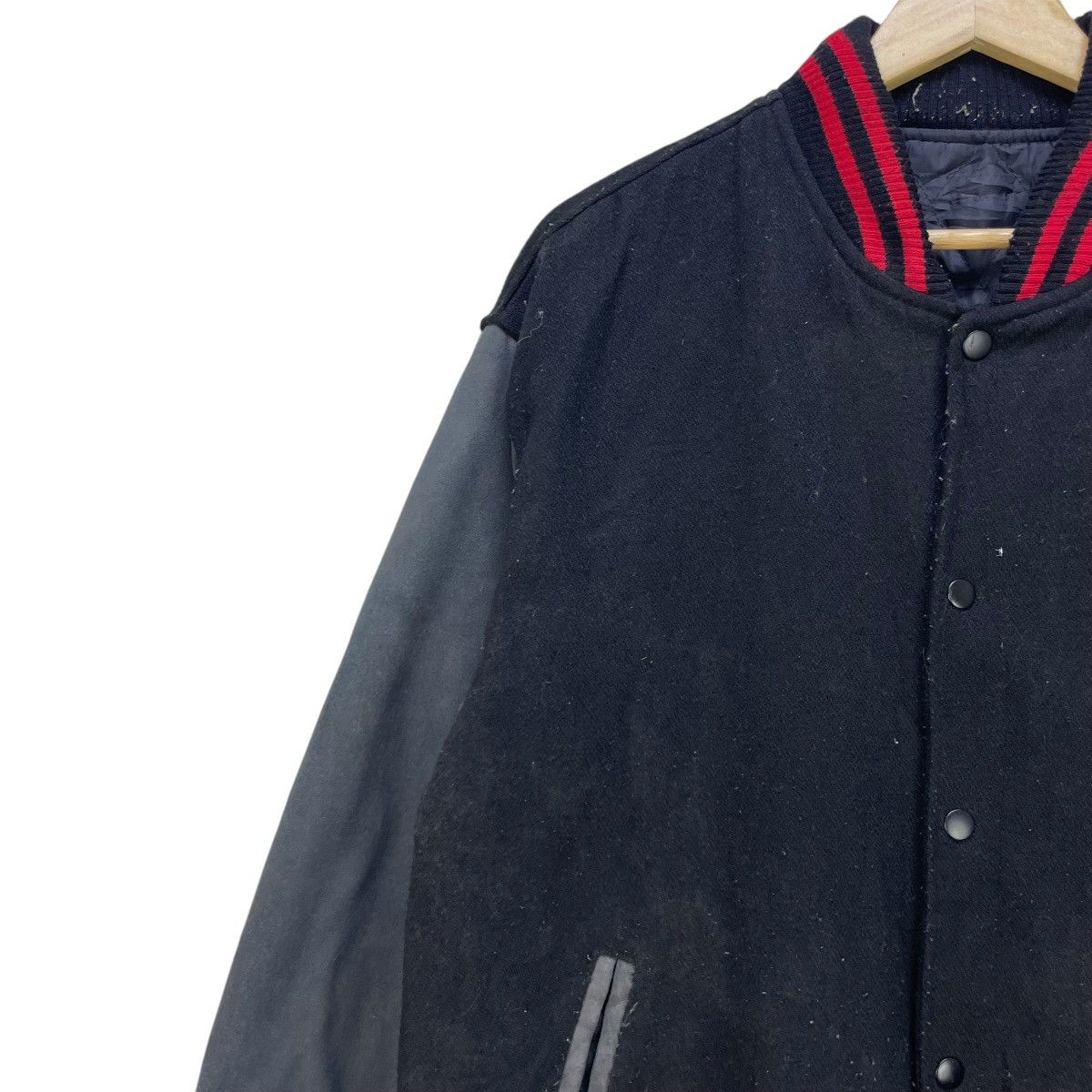 Japanese Brand × Vintage Vintage Japanese Brand Chicago Bulls Varsity Jacket Size US L / EU 52-54 / 3 - 3 Thumbnail