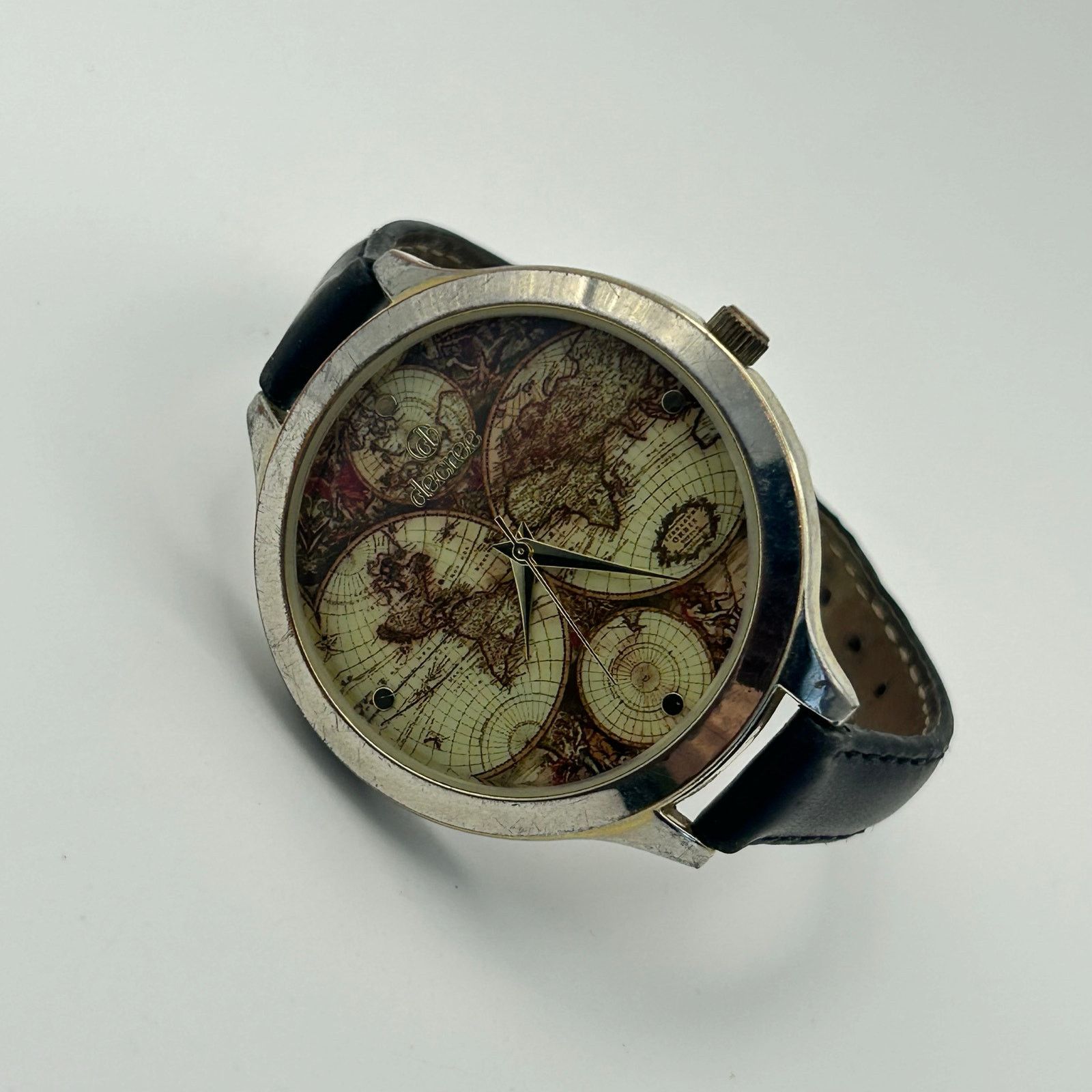 Decree Decree World Map Dial Silver Black Leather Watch Size ONE SIZE - 4 Thumbnail