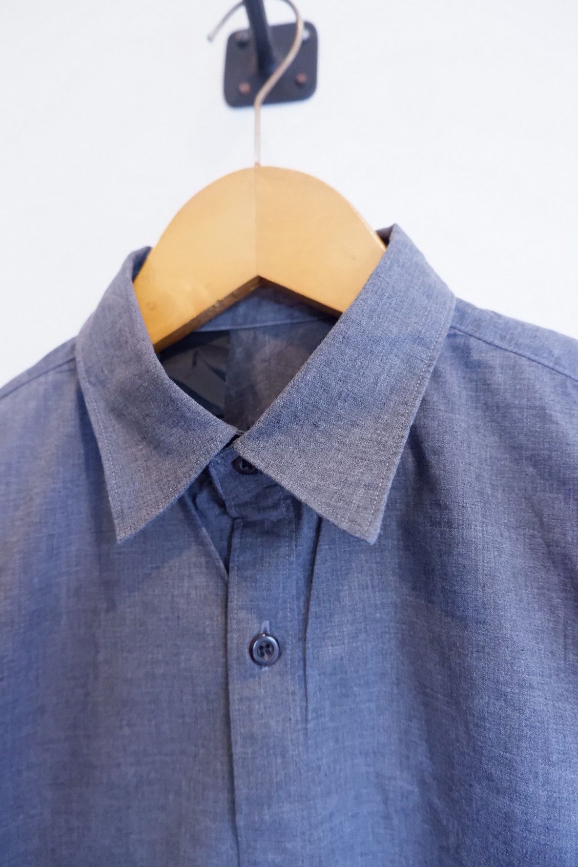 N.Hoolywood N Hoolywood - Button Up Dress Shirts Size US S / EU 44-46 / 1 - 3 Thumbnail